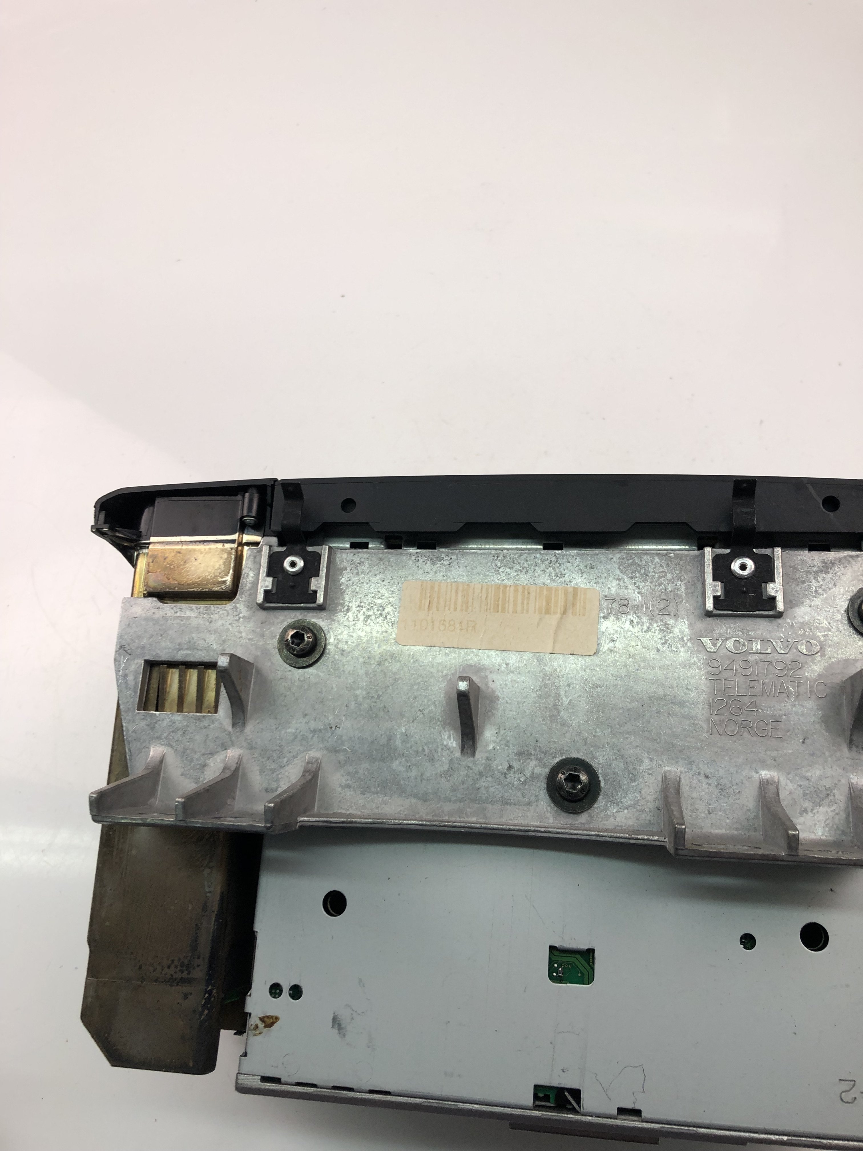 VOLVO S80 1 generation (1998-2006) Music Player Without GPS
