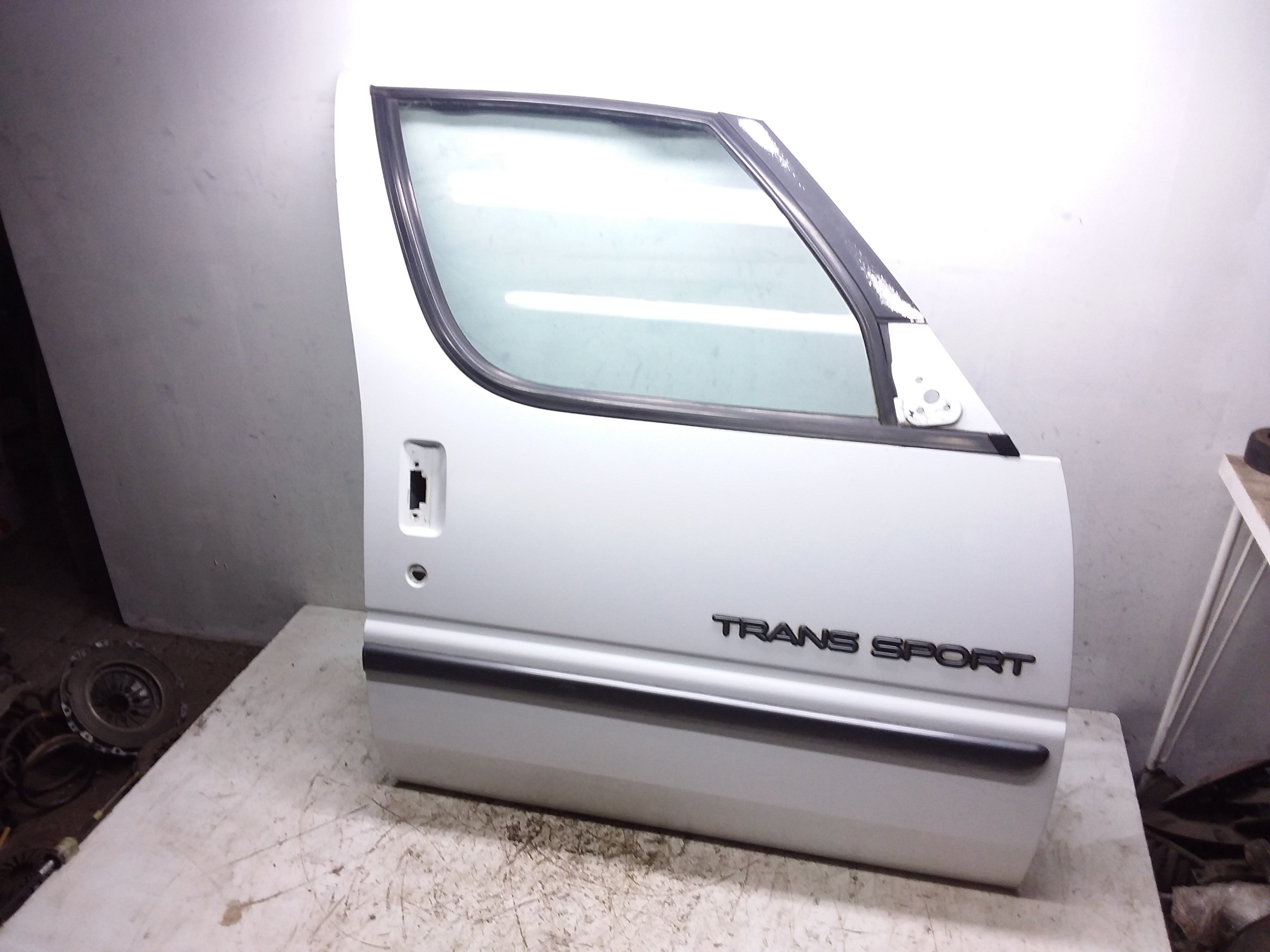 Pontiac Trans Sport MPV 2.3 16V (A0001E2H2.3 16V) DOOR RIGHT FRONT 1993