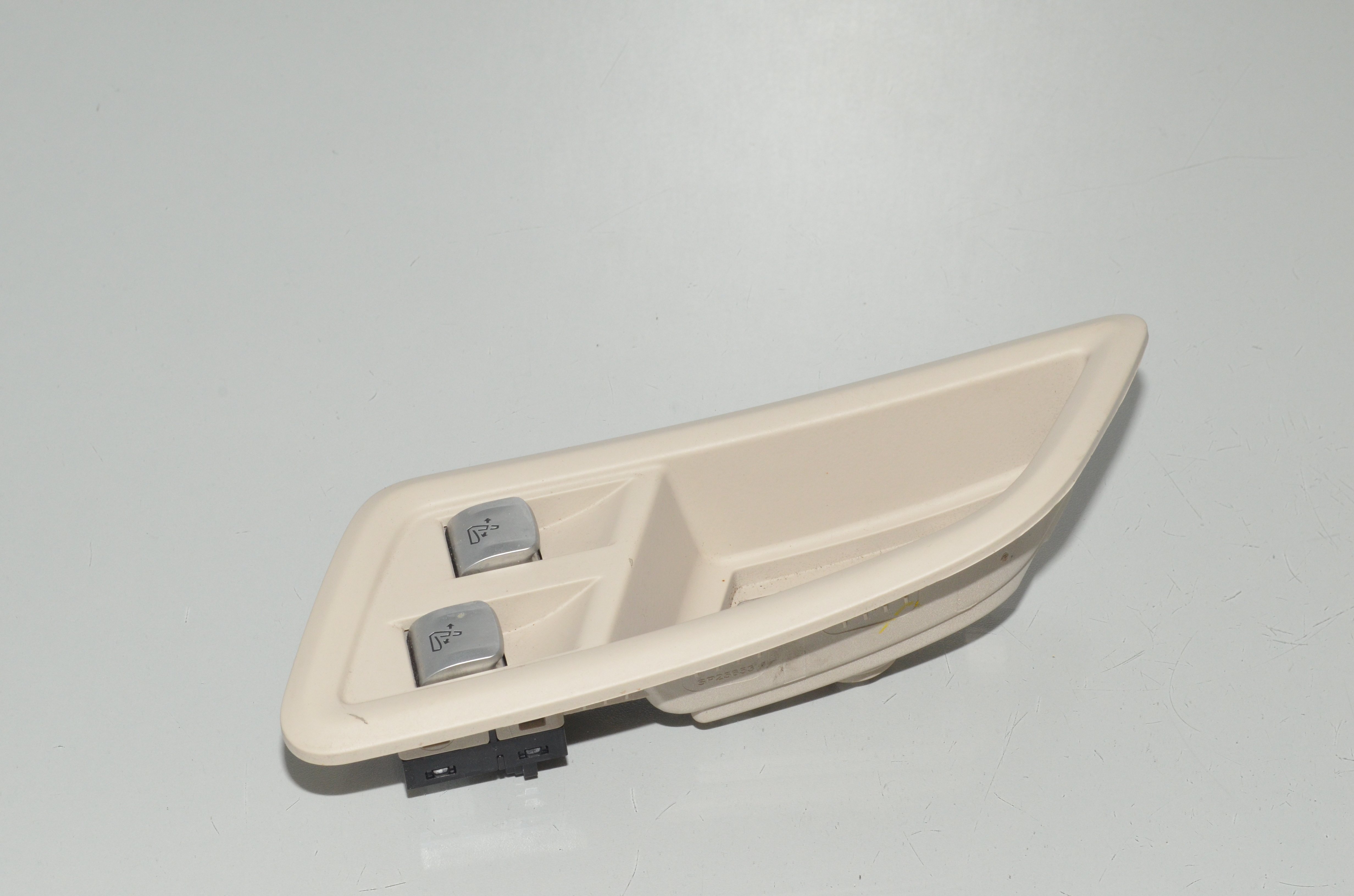 BMW G07 X7 Switch Backrest Release Left Set 9864947 9864949 7951179 - Picture 2 of 7