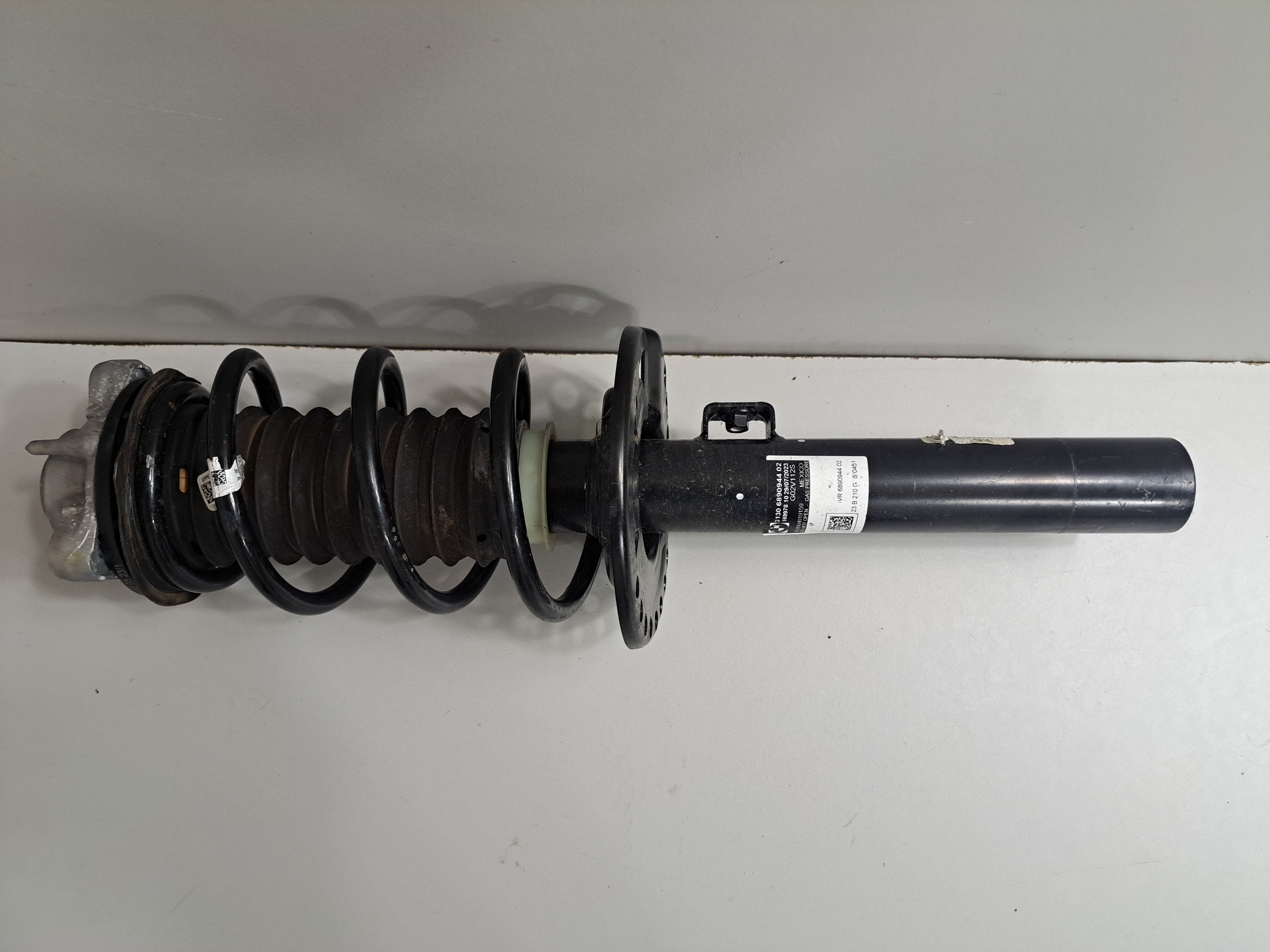 BMW X4 G02 (2018-2024) Front Right Shock Absorber 6890944