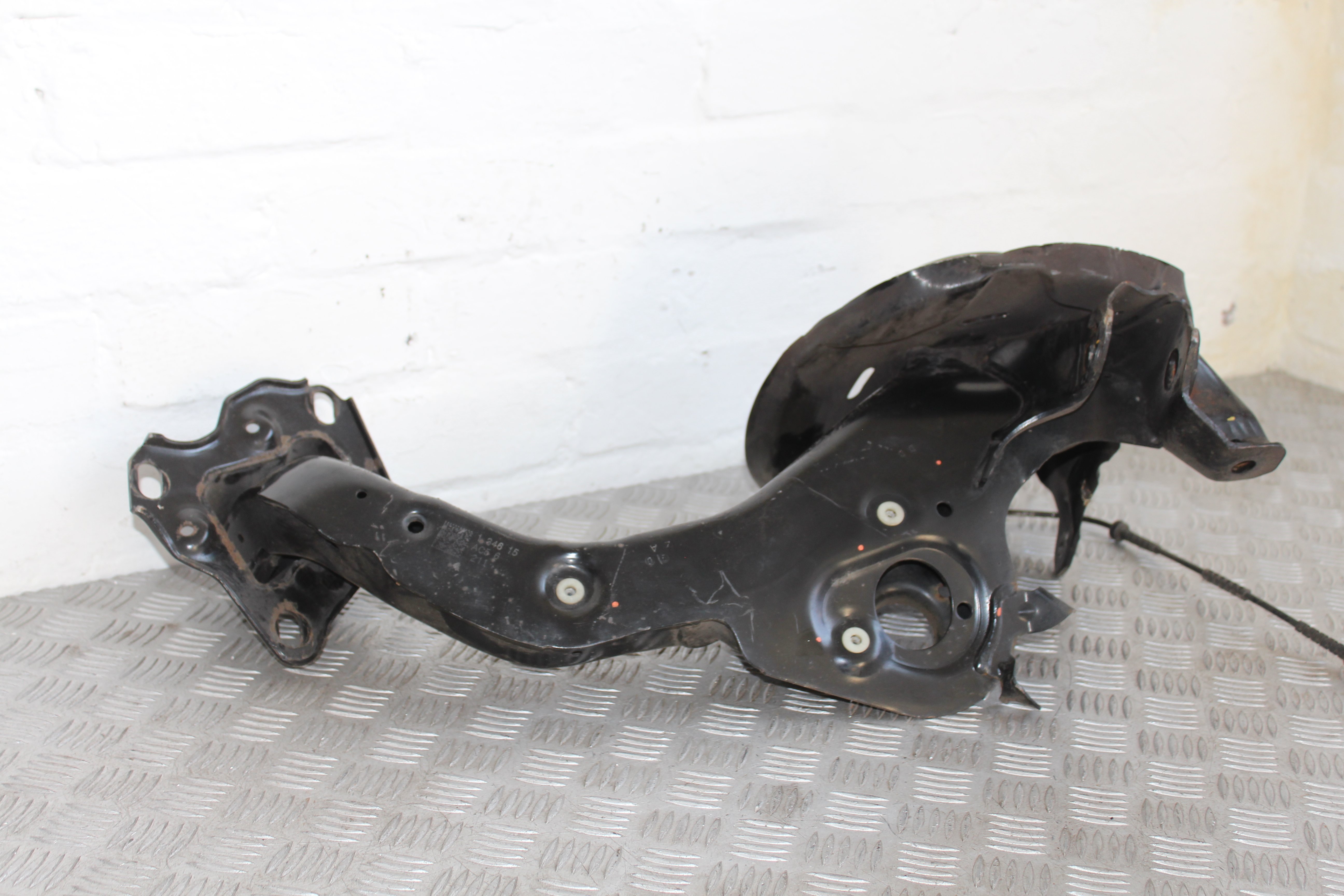 BMW X1 F48 xDrive 20 d Rear Left Wheel Hub Spindle 6851579