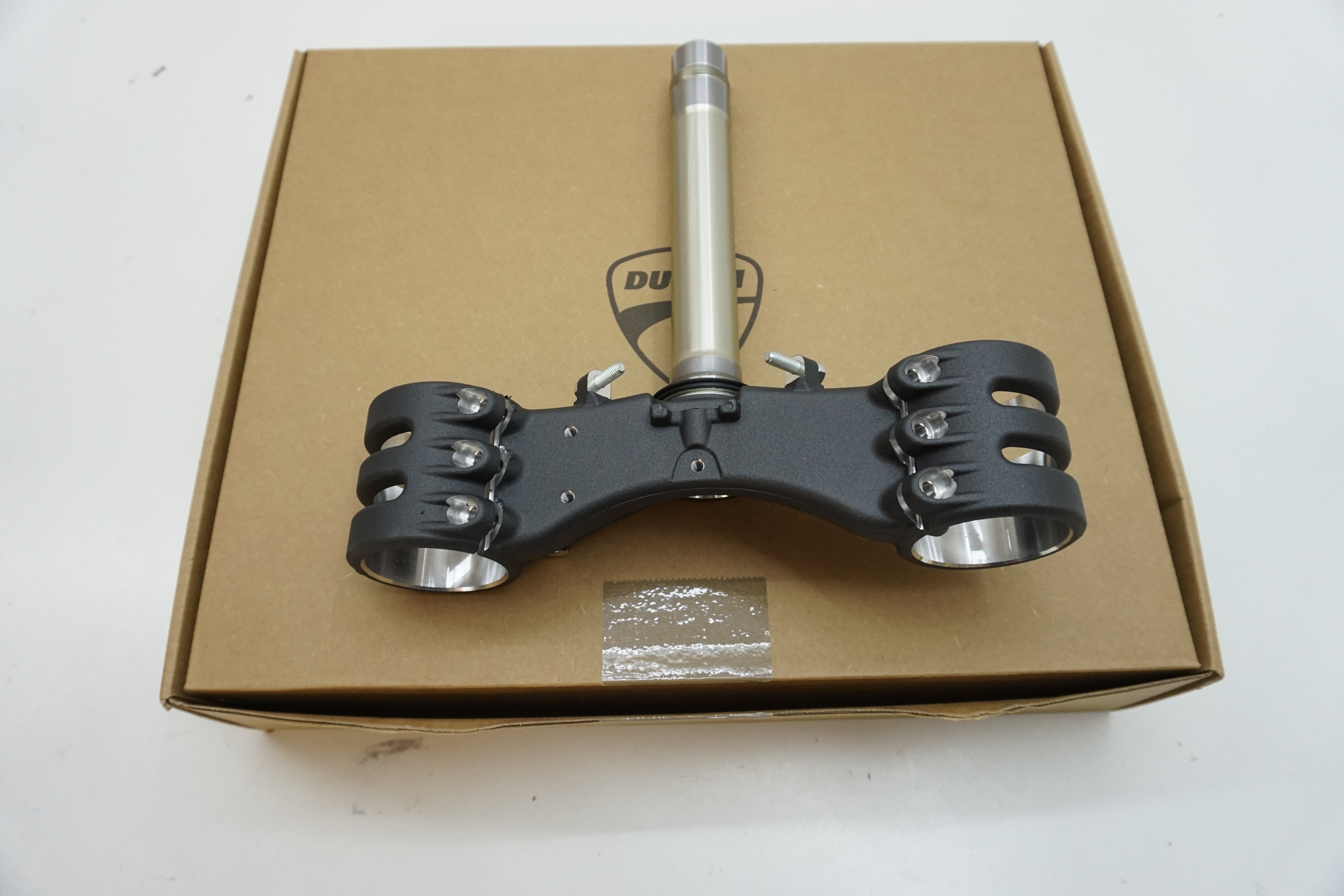 DUCATI STREETFIGHTER Lower triple tree fork clamp bottom