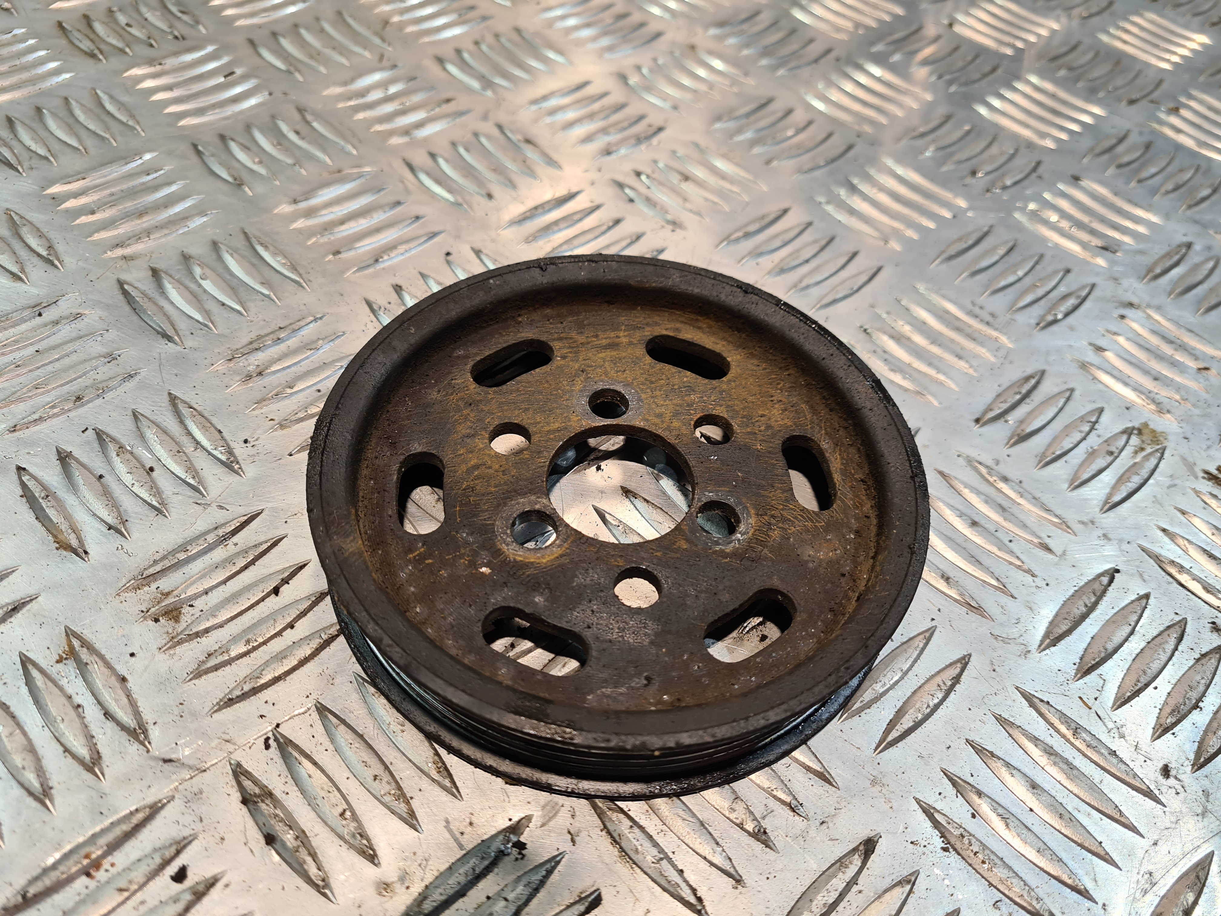 VW PASSAT B5 (3B2) Vairo stiprintuvo škyvas (skriemulys) 028145255f ...