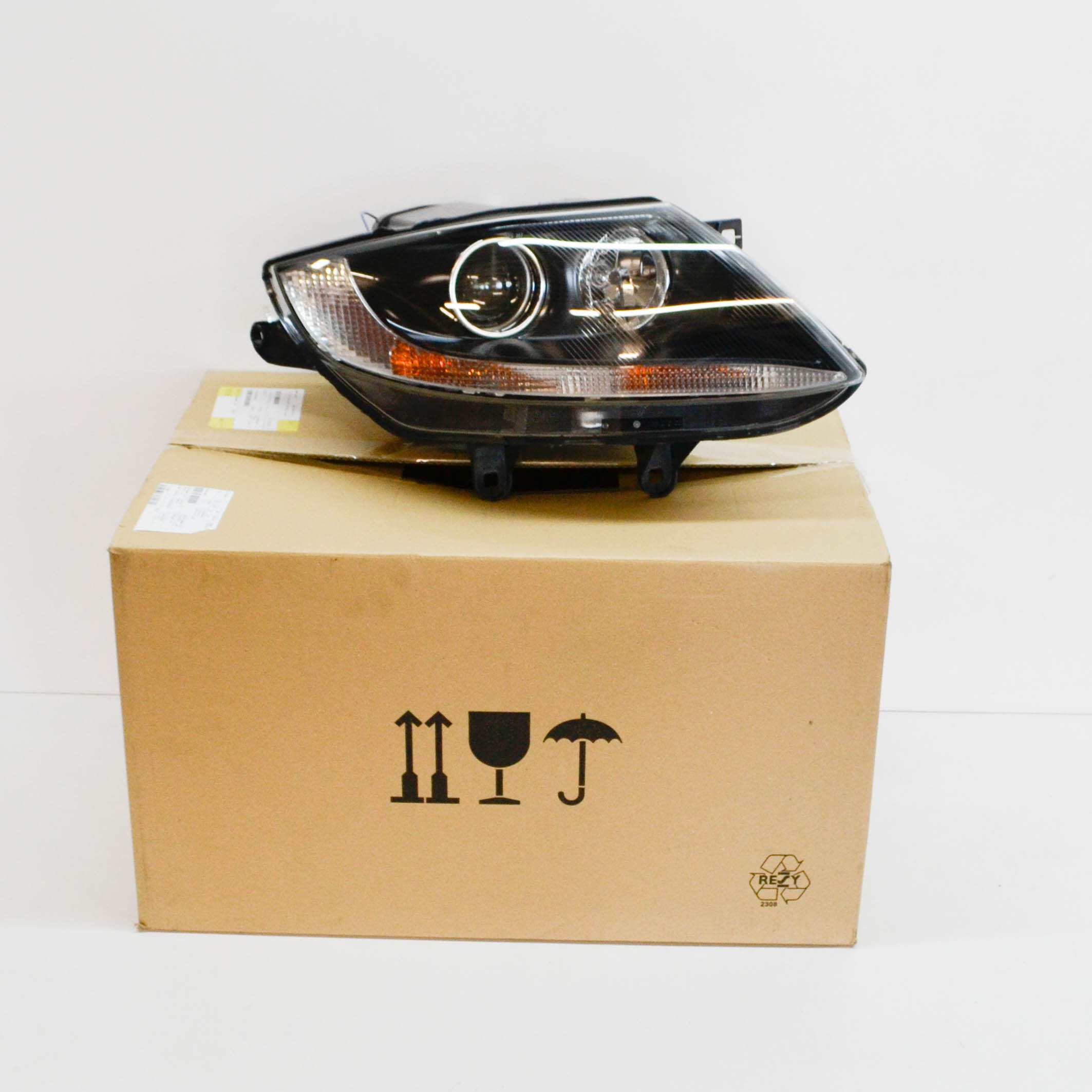 パーツ BMW Z4E85E86E89AT24152333907 24347588725 51167895276 - Genuine BMW Mirror Actuator - Right - E39 M5