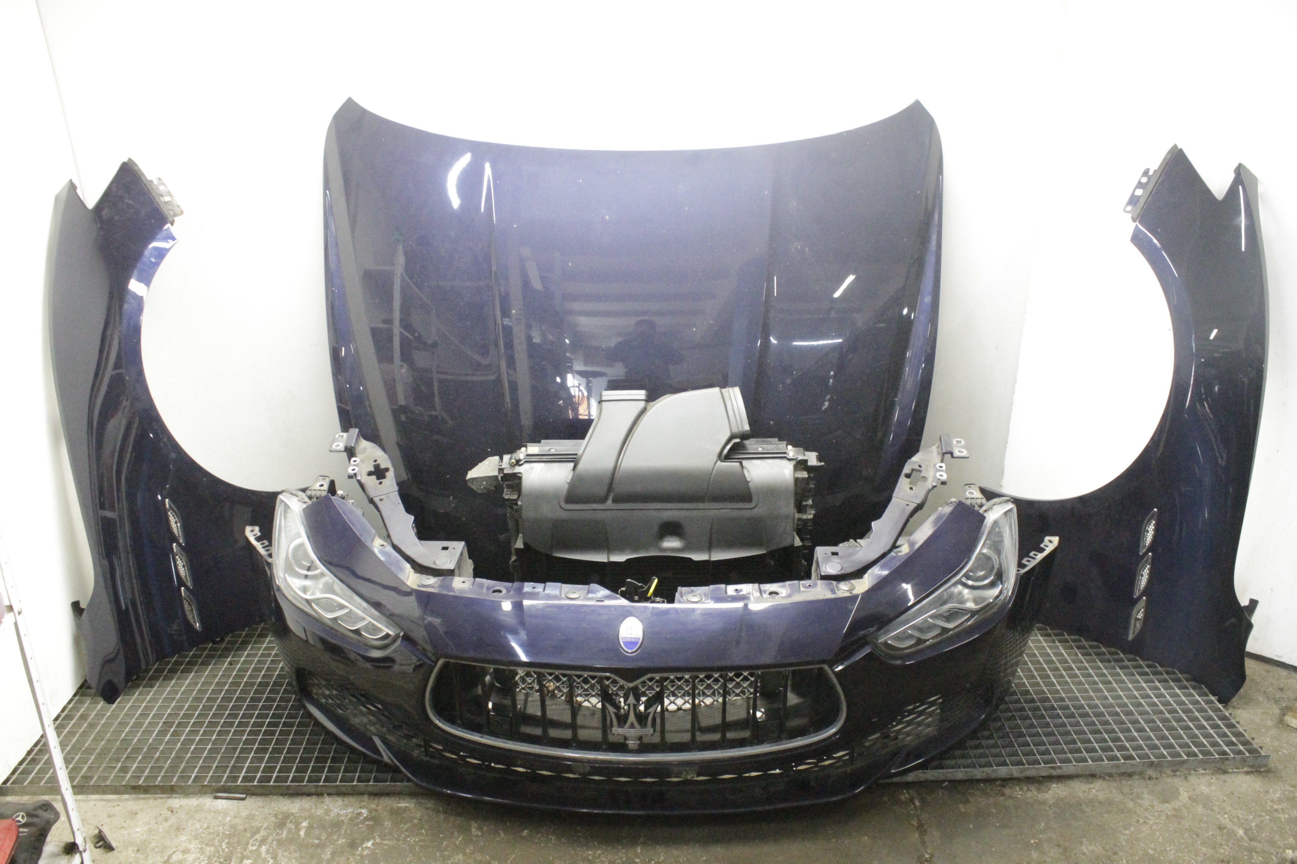Maserati Ghibli III Sedan 3.0 Diesel (M15746D) FRONT PARTS 2015 00670106277/00670106270 00670106277|MASERATI