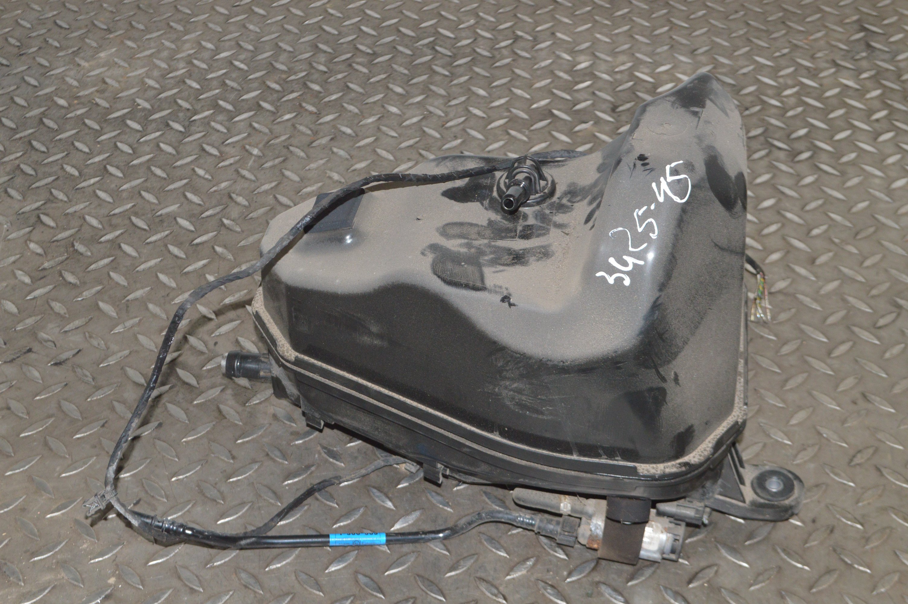 bmw-5-series-g30-g31-2016-2023-adblue-tank-7354384-7381415-14188478