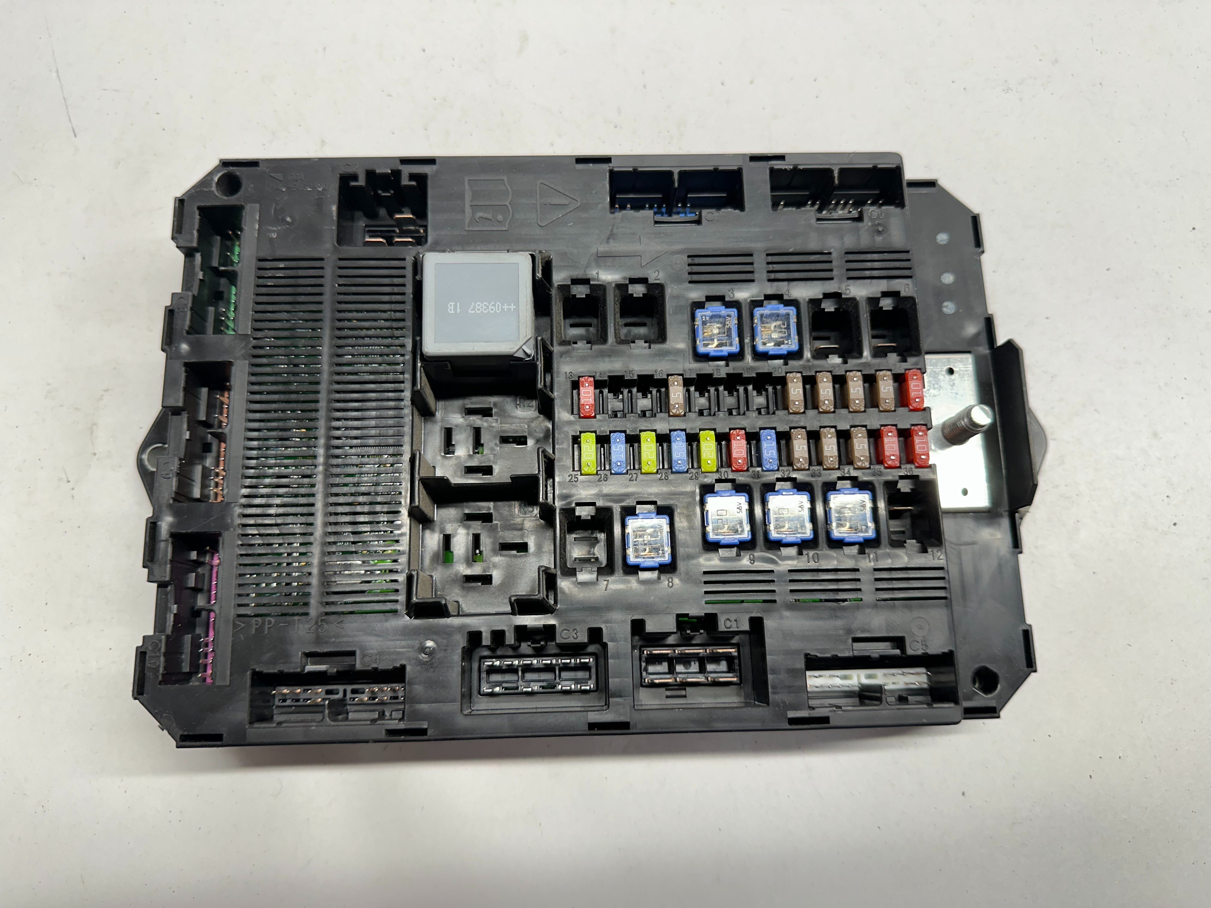 JAGUAR XF X250 Fuse Box Module 9x23-14b476-AD 7340-9725 | eBay