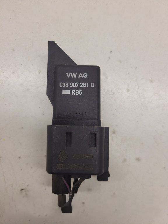 AUDI A3 (8P1) Spark Glow Plugs 038907281D, 0281003038 14785151 Used