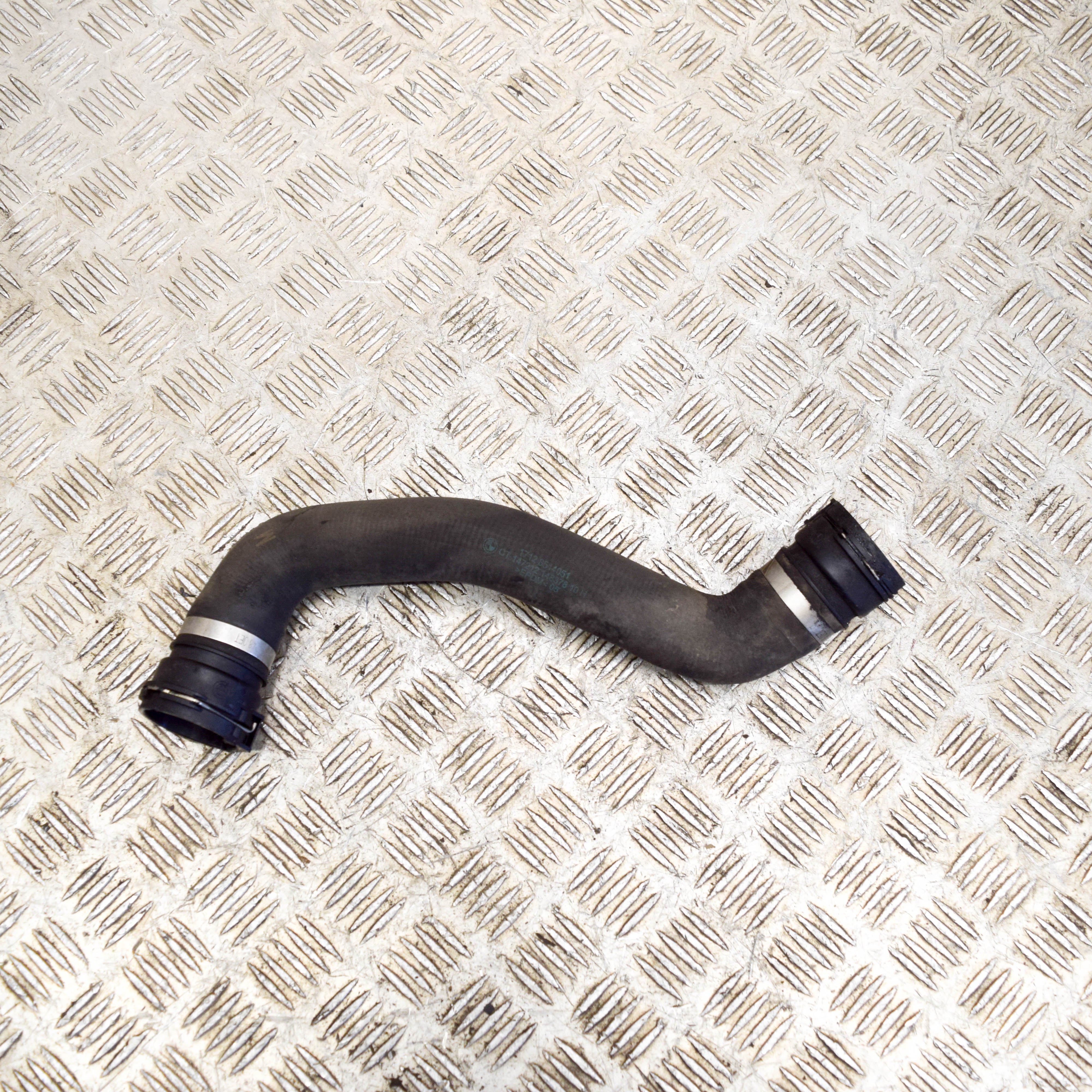 H BMW 3 F30 320d Right Side Water Radiator Hose 8514051 2.0