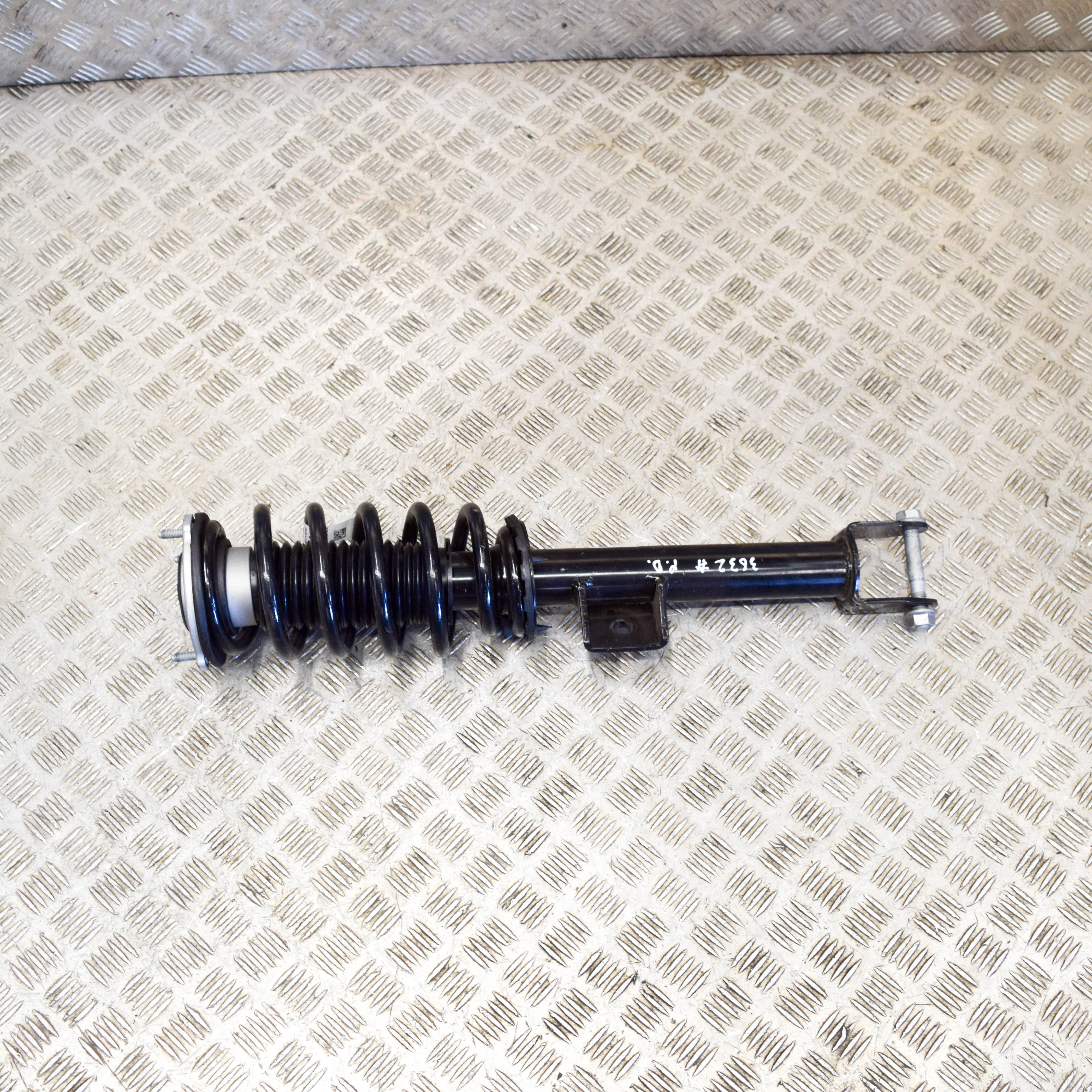 TESLA MODEL 3 Front Right Shock Absorber 1044379-00-F