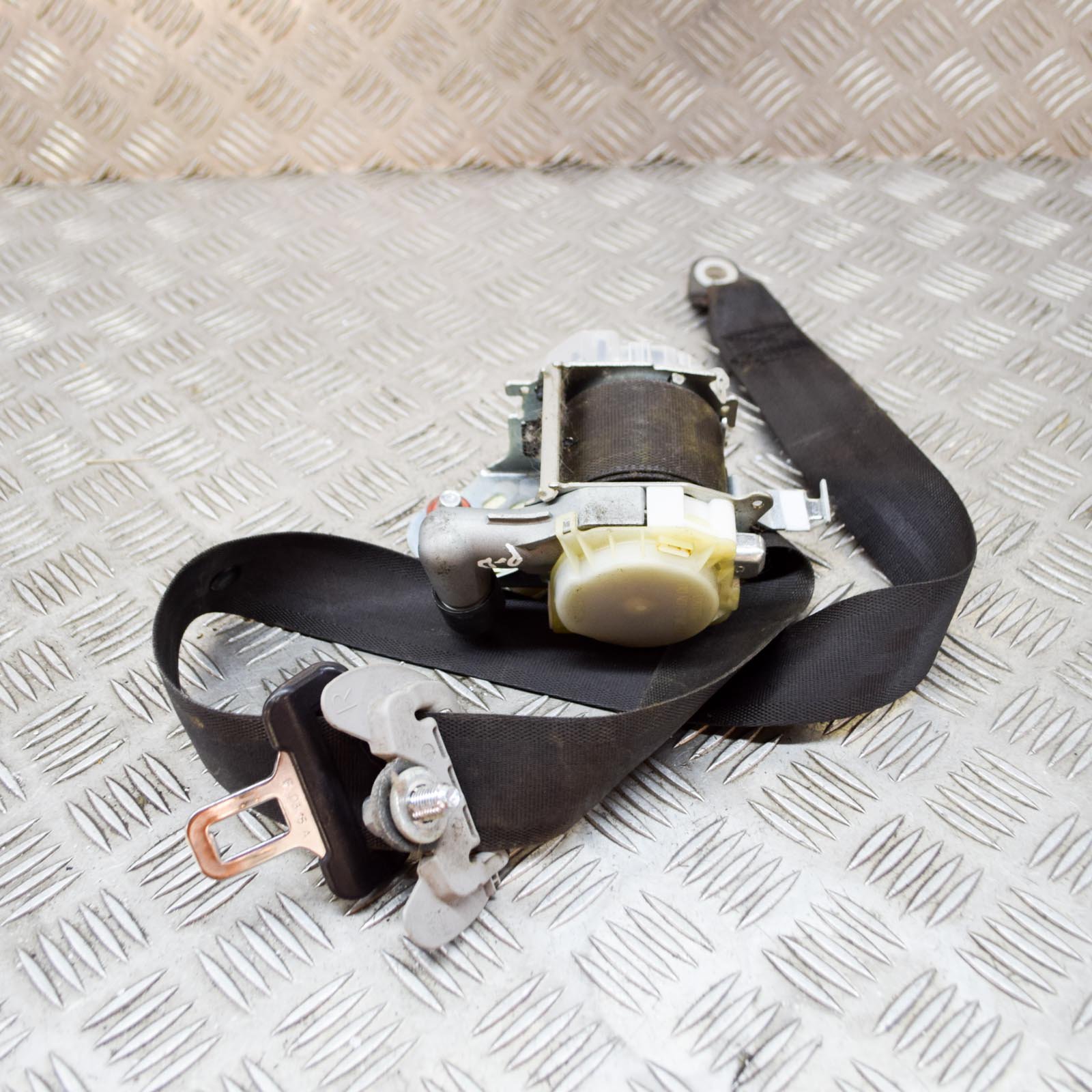 kz HYUNDAI SANTA FE CM Front Right Seatbelt 88880-2B210 88870