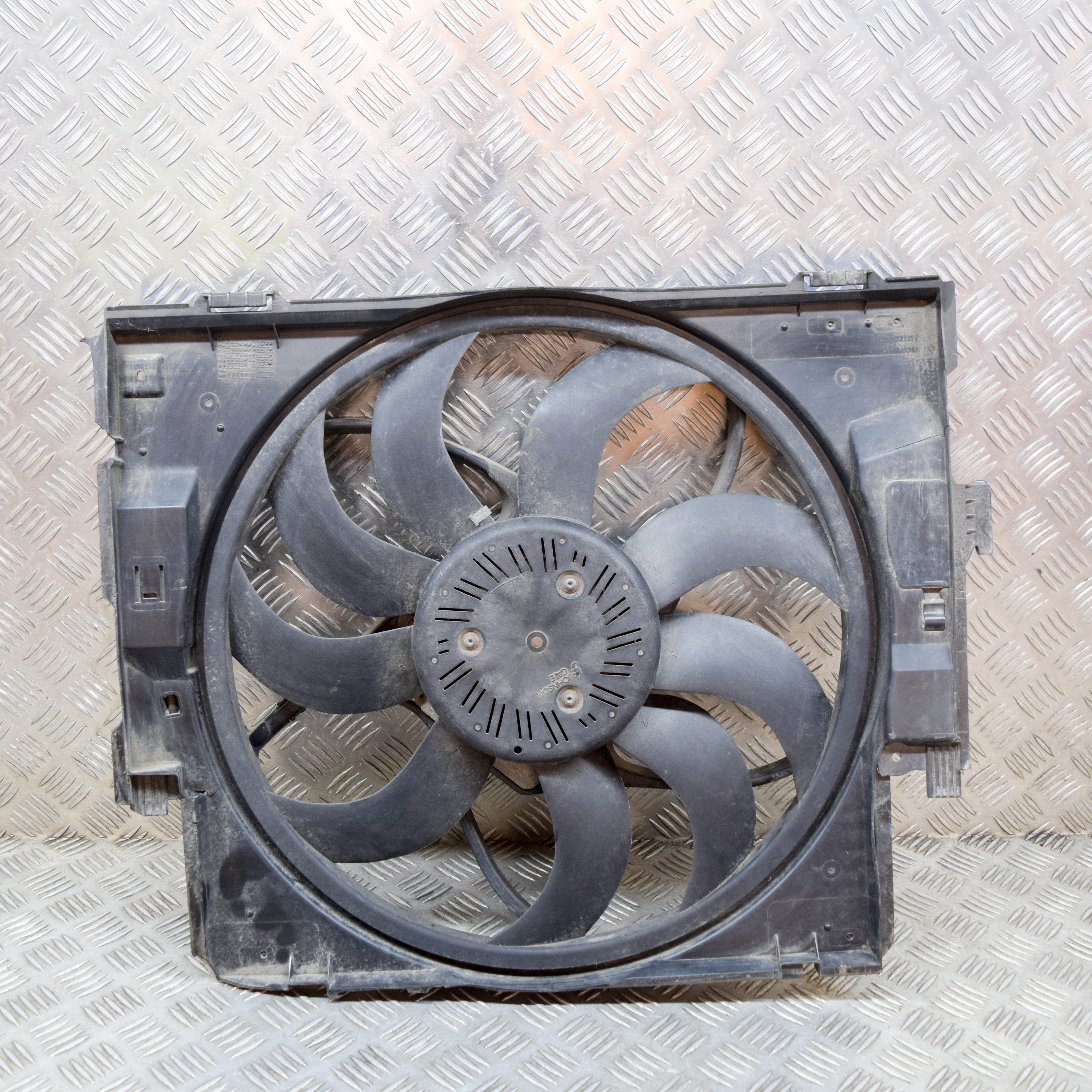 【i.mi】 BMW 3 F30 318i Engine Radiator Cooling Fan 8641947 8641964