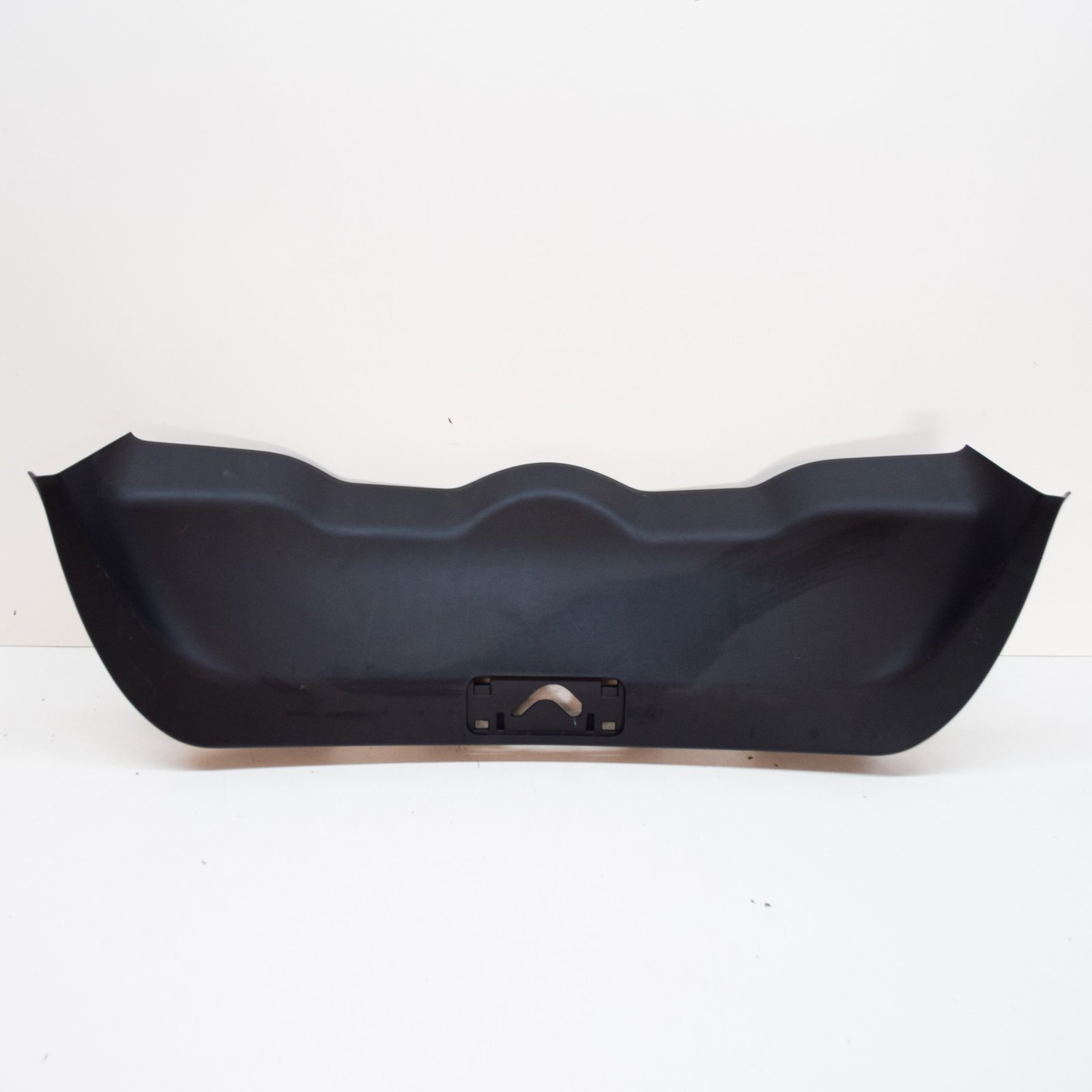 画廊 TOYOTA PRIUS XW50 1.8 Hybrid Rear Tailgate Cover Trim 67750