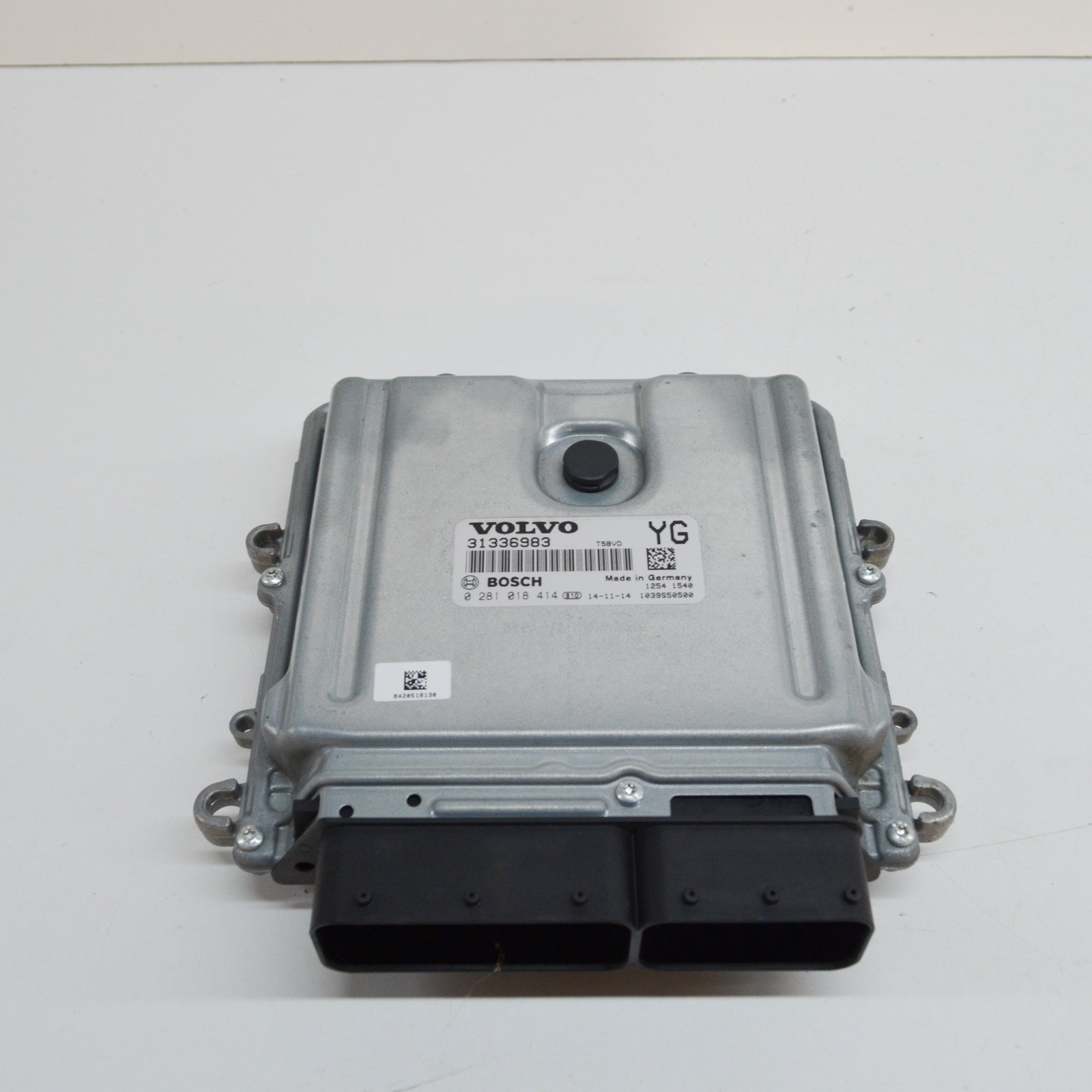 a.n 59 VOLVO V60 MK1 D3 Engine Control Unit 31336983 0281018414