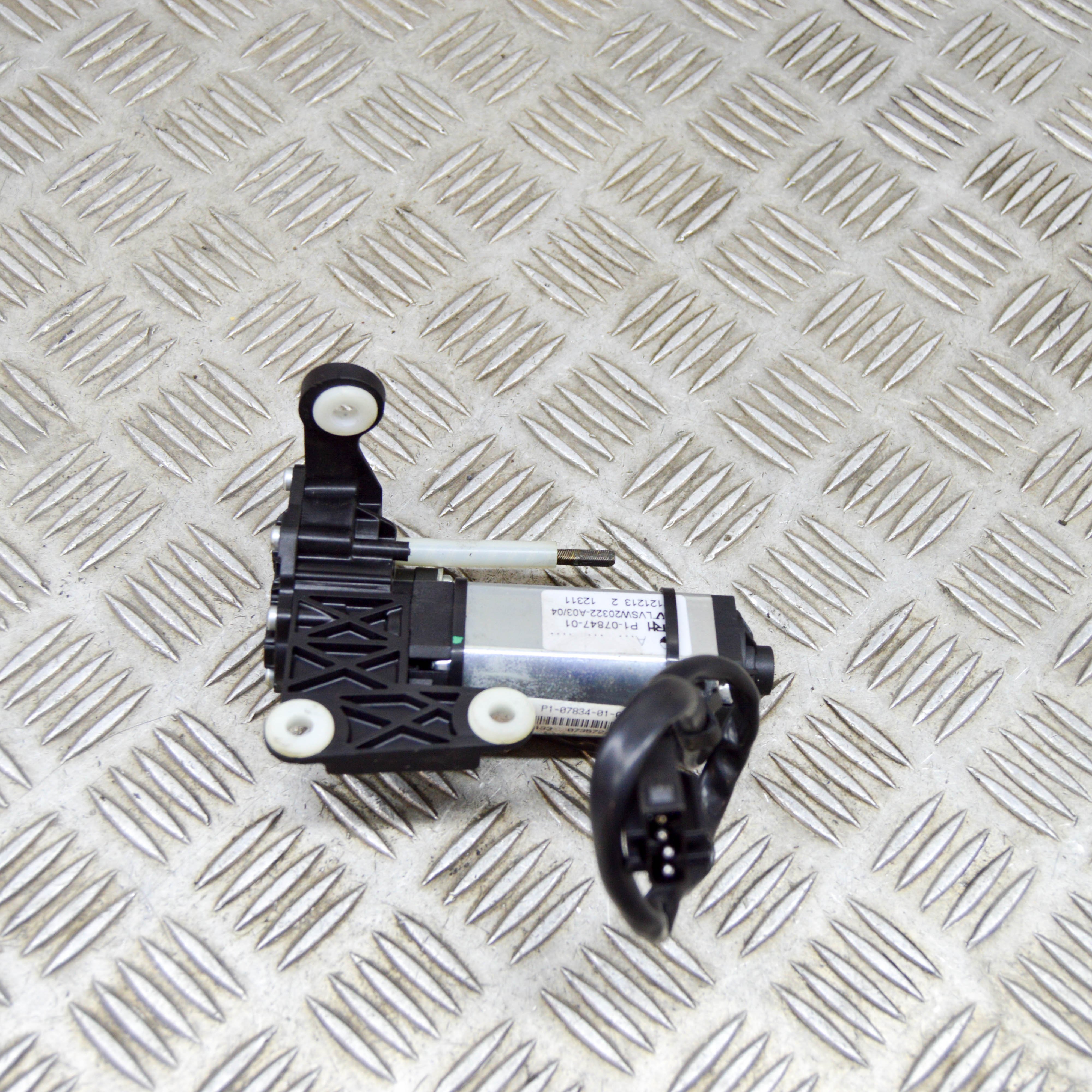 モモ BMW 6 Coupe F13 640d Steering Column Adjustment Actuator