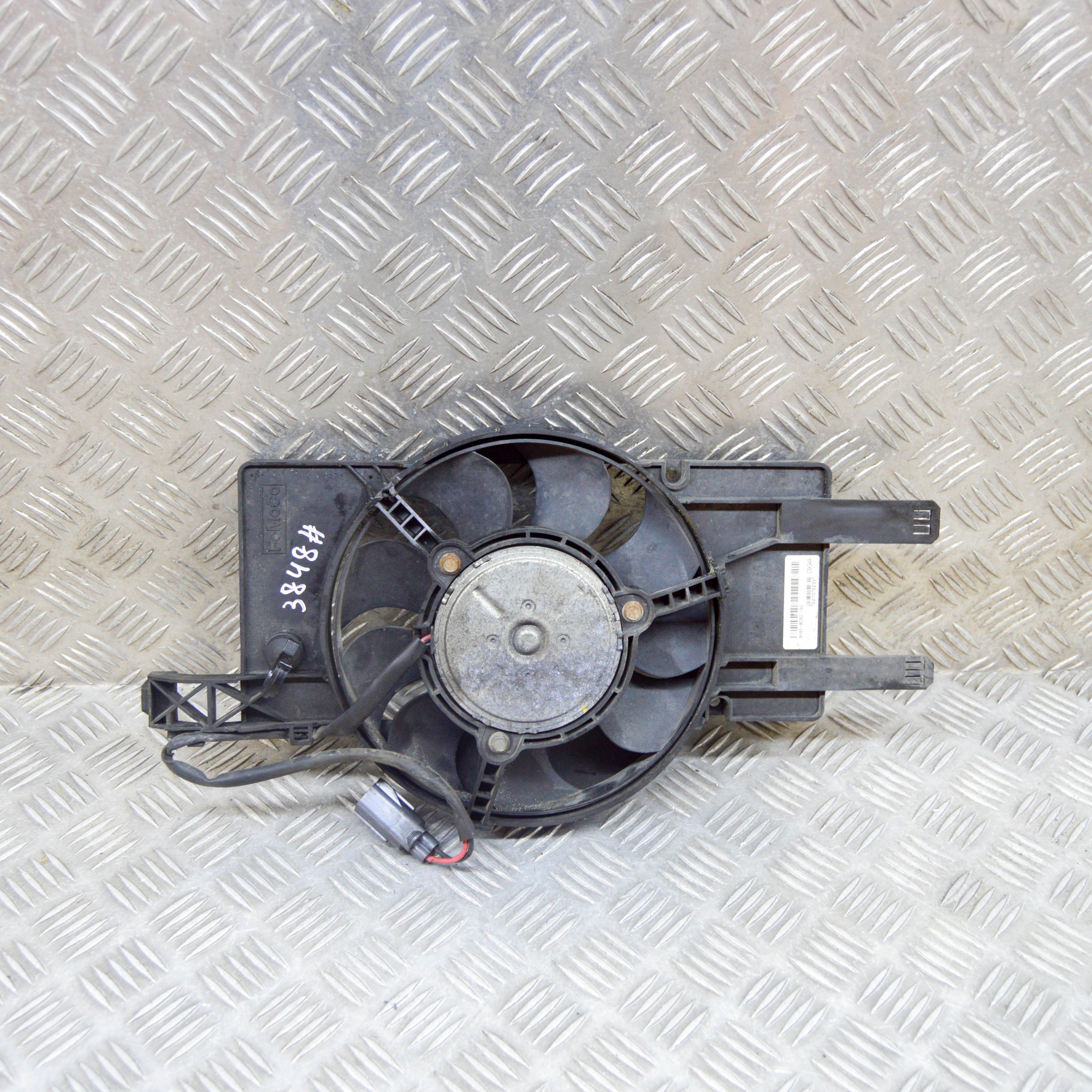 セイ FORD FOCUS MK3 Intercooler Radiator Fan BV61-8C60-SC 1.0
