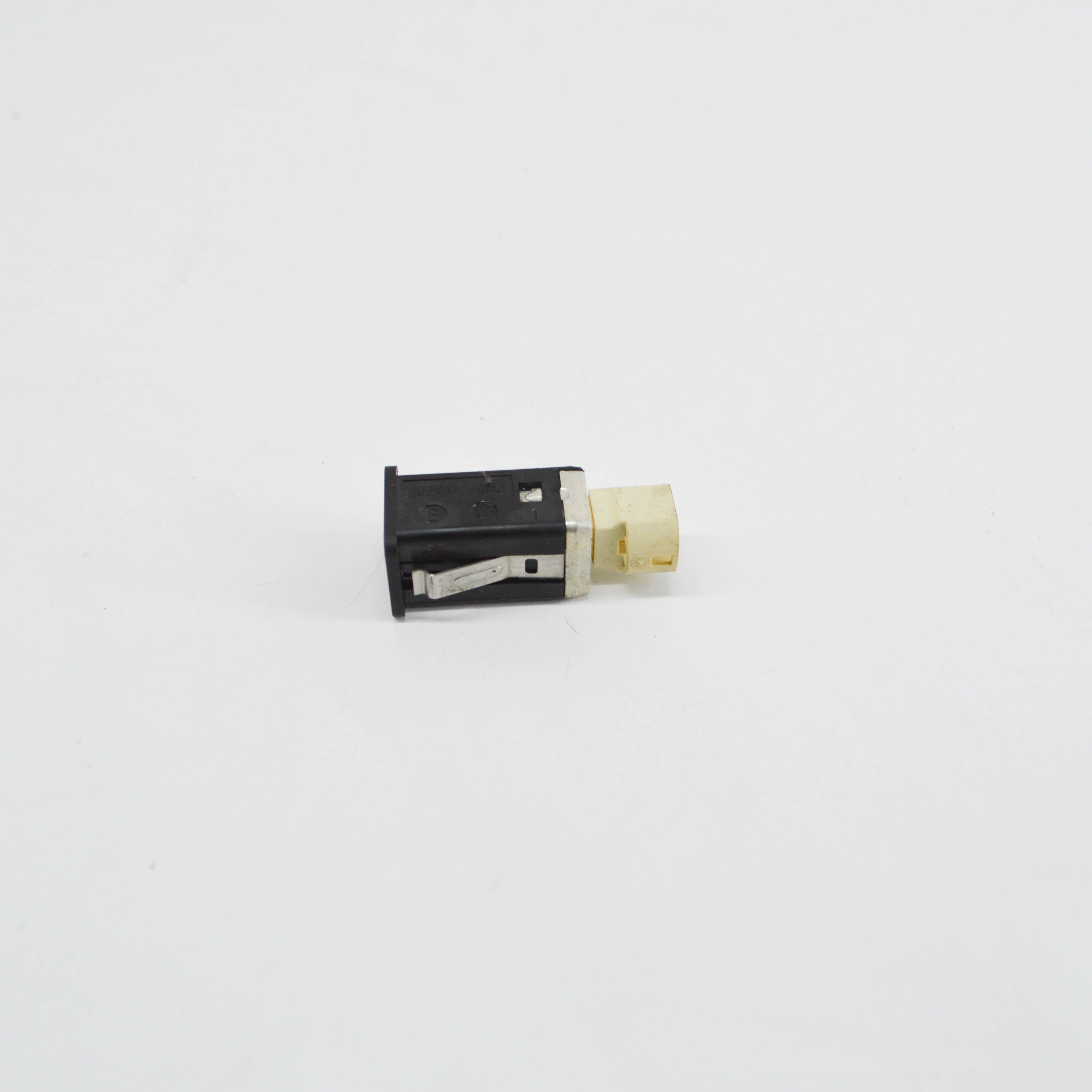 BMW 5 Touring F11 530d USB Socket 9167196 3.0 Diesel 190kw