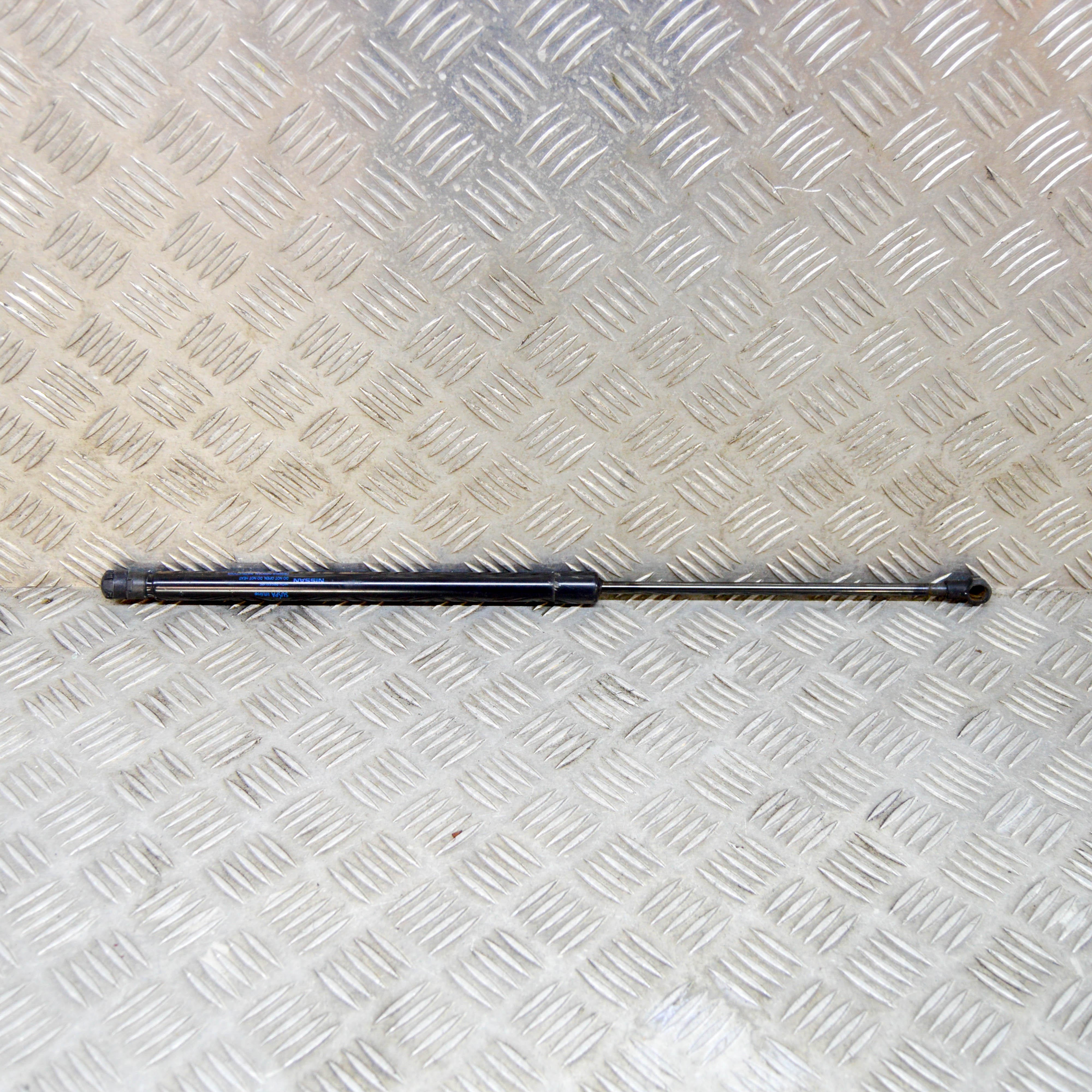 NISSAN QASHQAI J11 Left Side Tailgate Gas Strut 90450-4EA1A