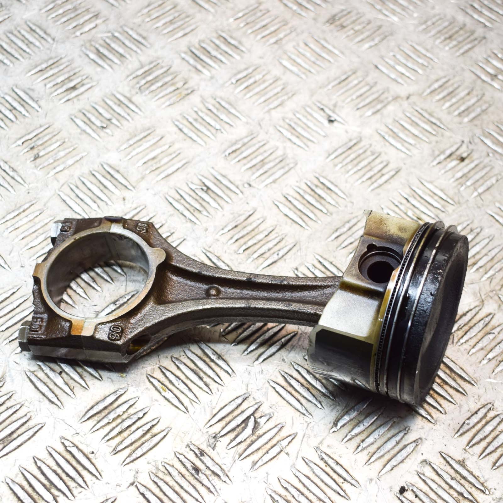 OPEL VAUXHALL ZAFIRA B Con Rod With Piston 55558801 9117765