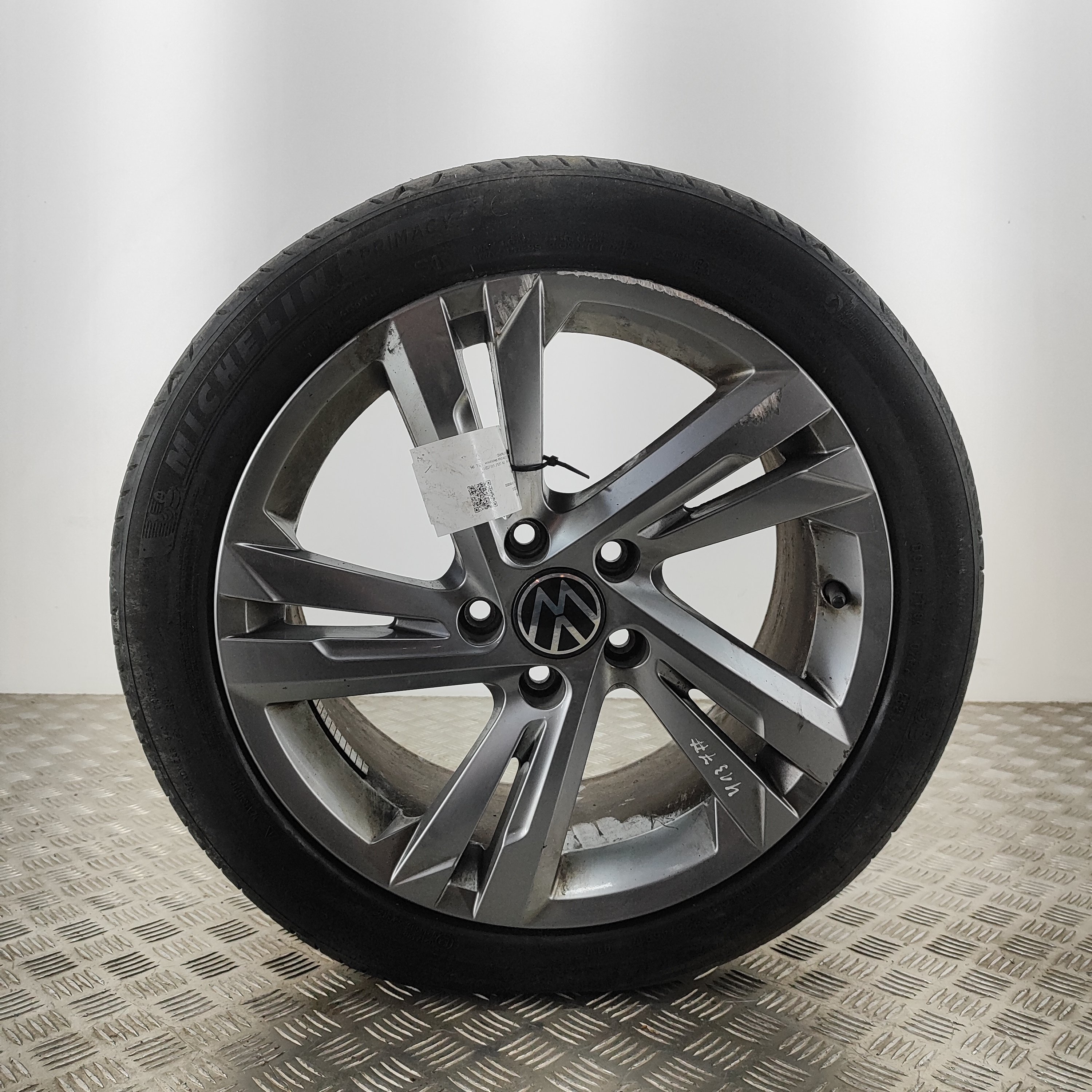 Jante en alliage VOLKSWAGEN GOLF MK8 5H0601025AF 1.5 essence
