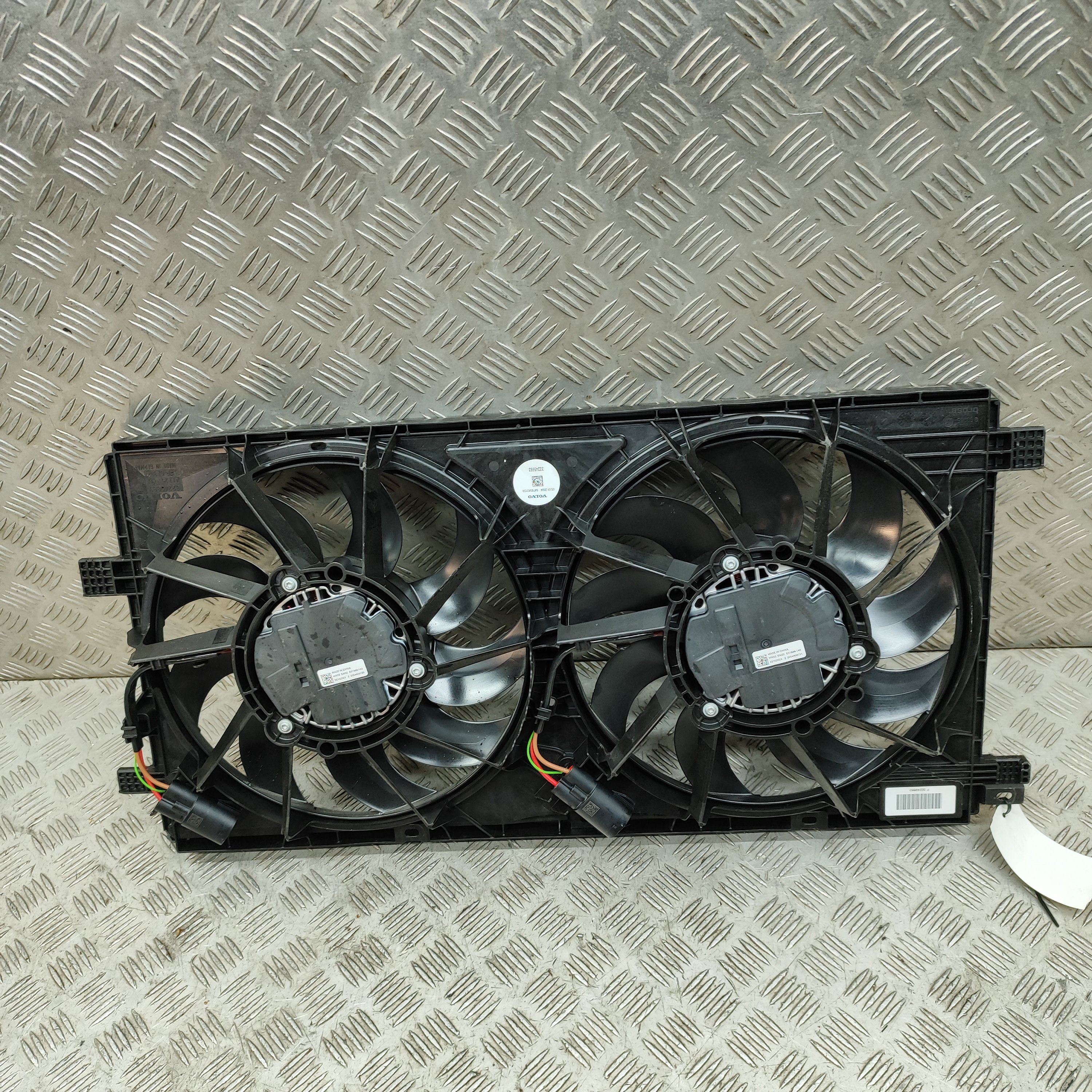 VOLVO XC40 1 generation (2017-2024) Engine Cooling Fan