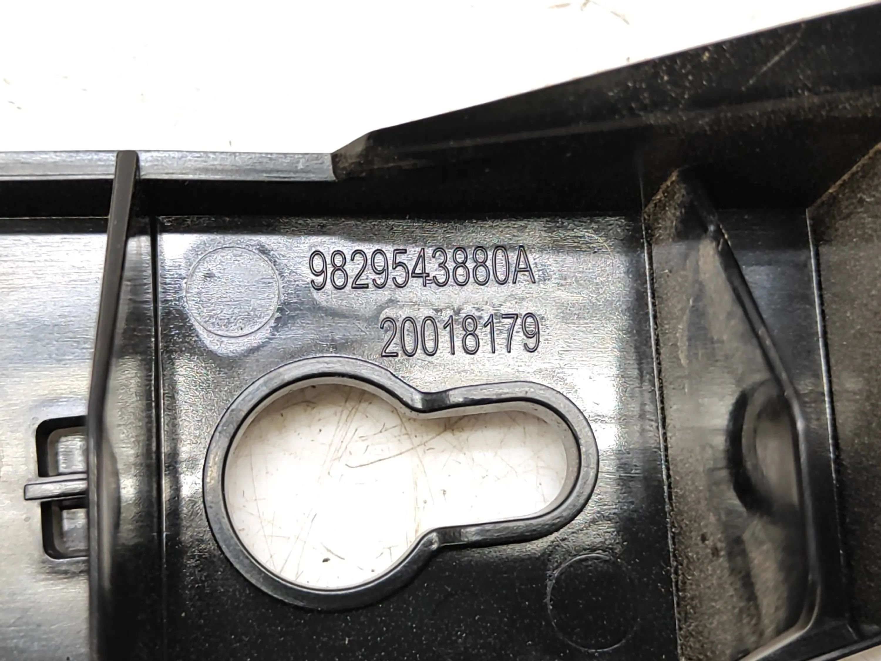 kila1575 OPEL Corsa F (2019-2023) Rear Left Bumper Bracket