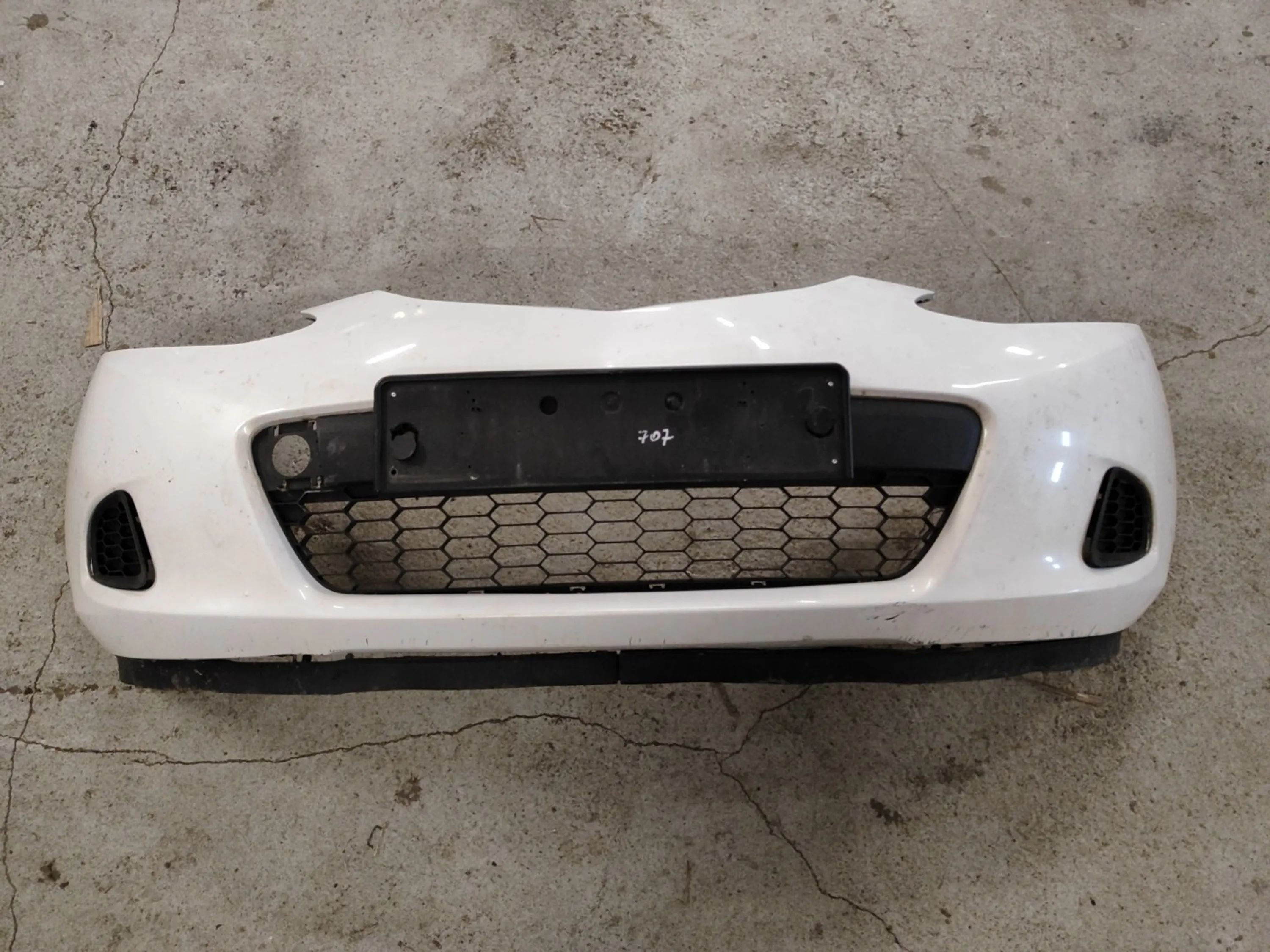 Mazda 2 (DE) Hatchback 1.4 CDVi 16V (Y404) BUMPER VOOR  2008