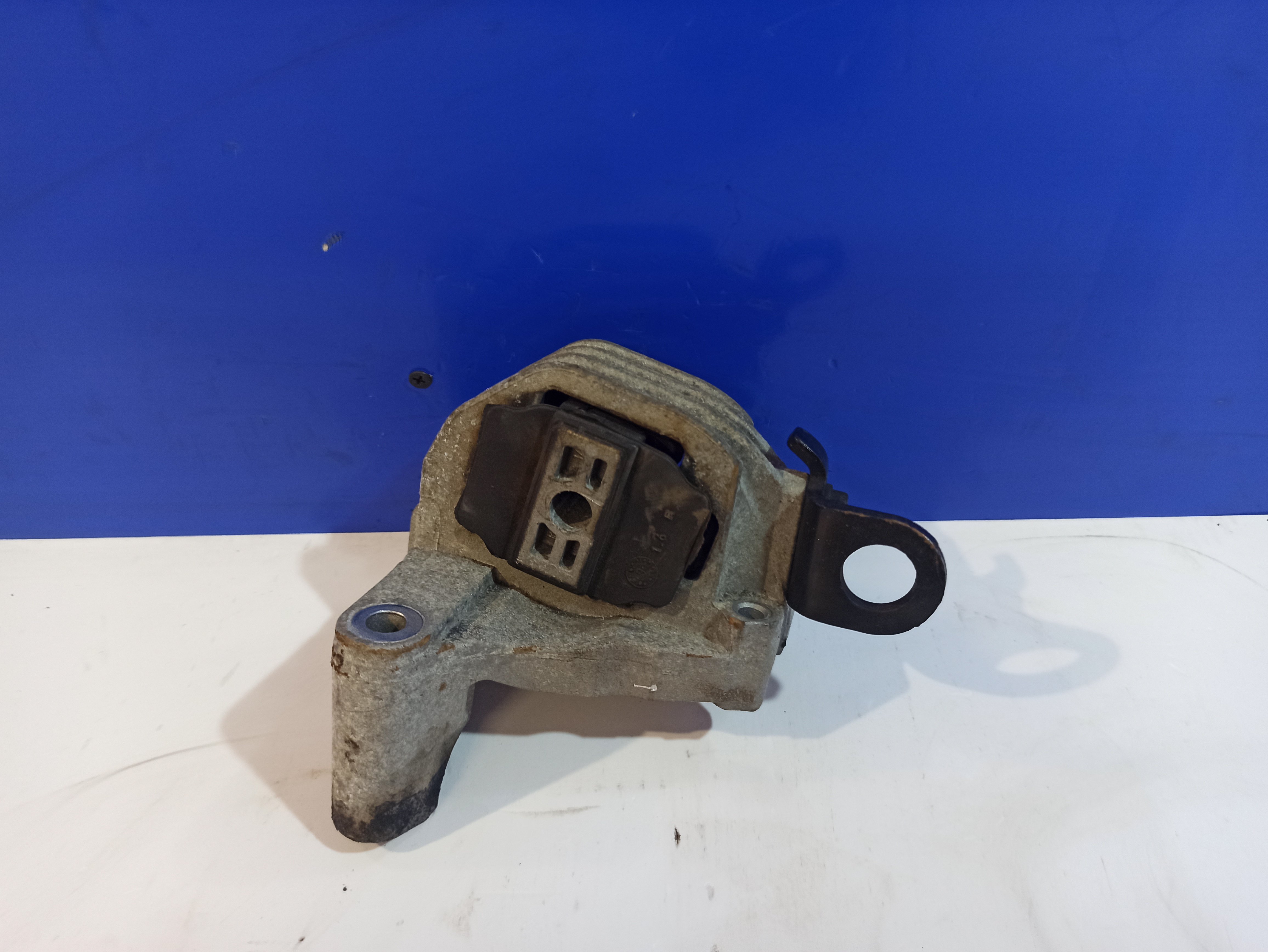VOLVO XC90 1 generation (2002-2014) Front engine mount