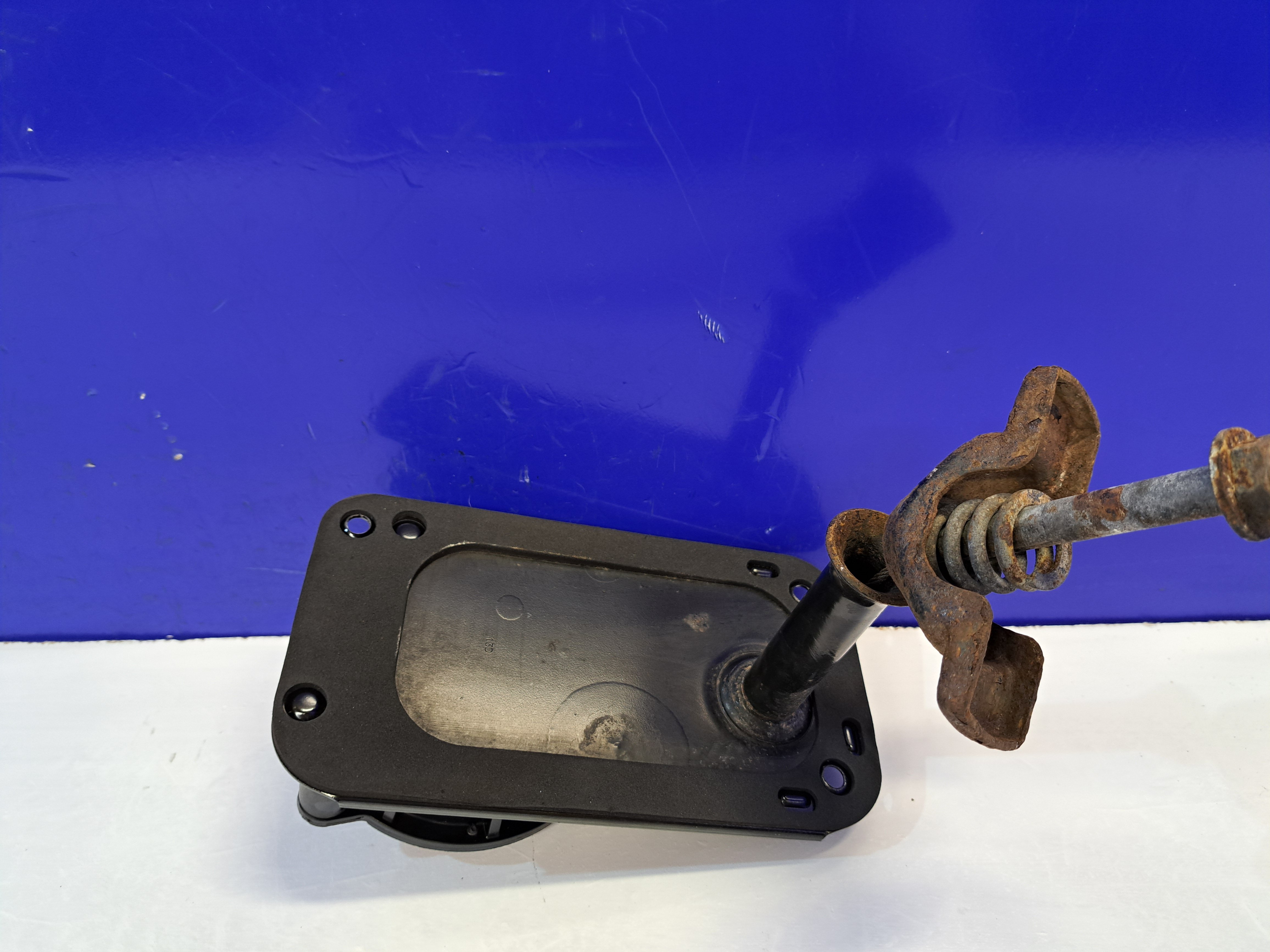VOLVO XC90 1 generation (2002-2014) Spare Tire Wheel Mount