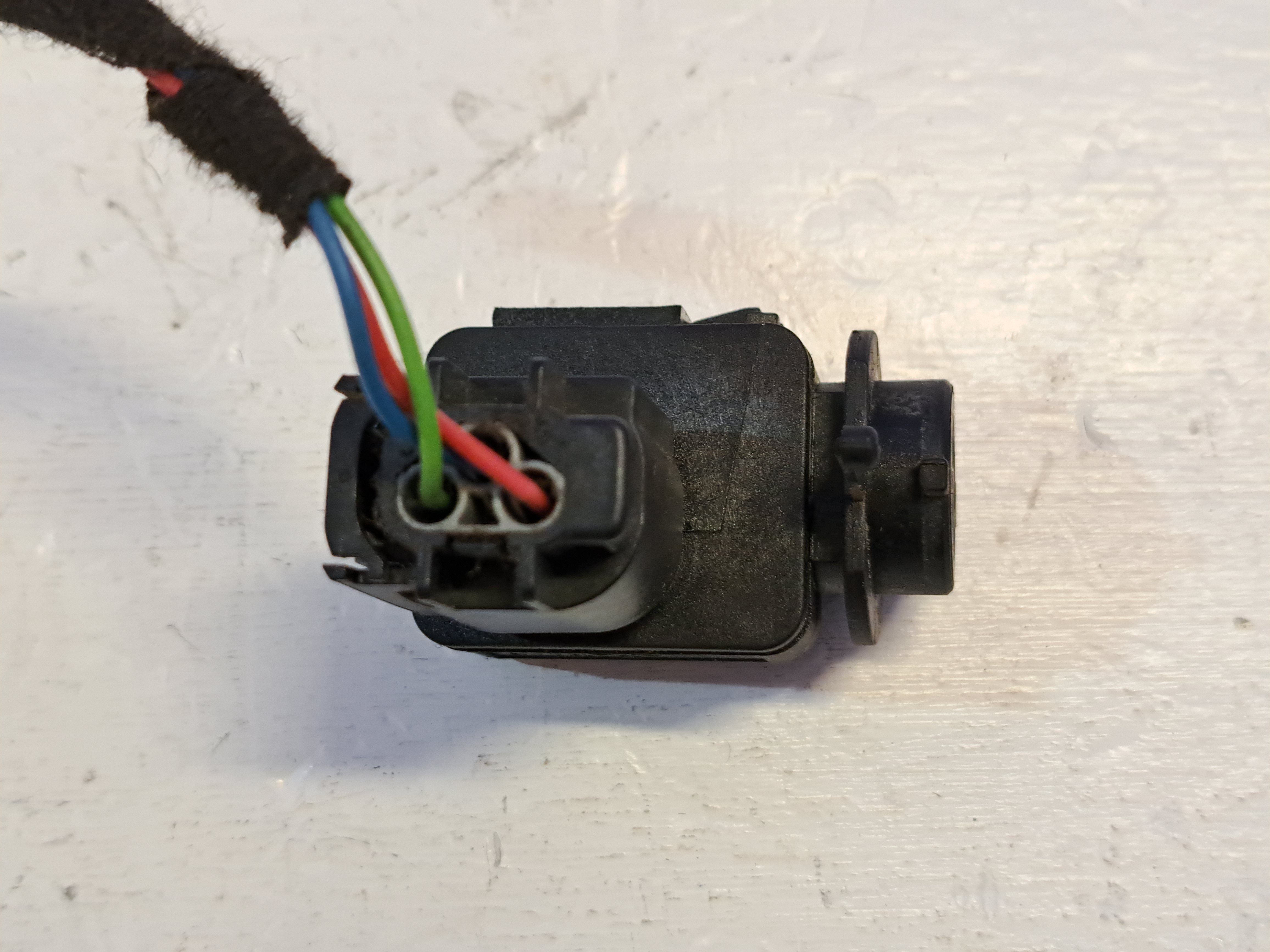 ちゃん Volvo Oil Level Sender - Genuine Volvo 32380135 | FCP Euro