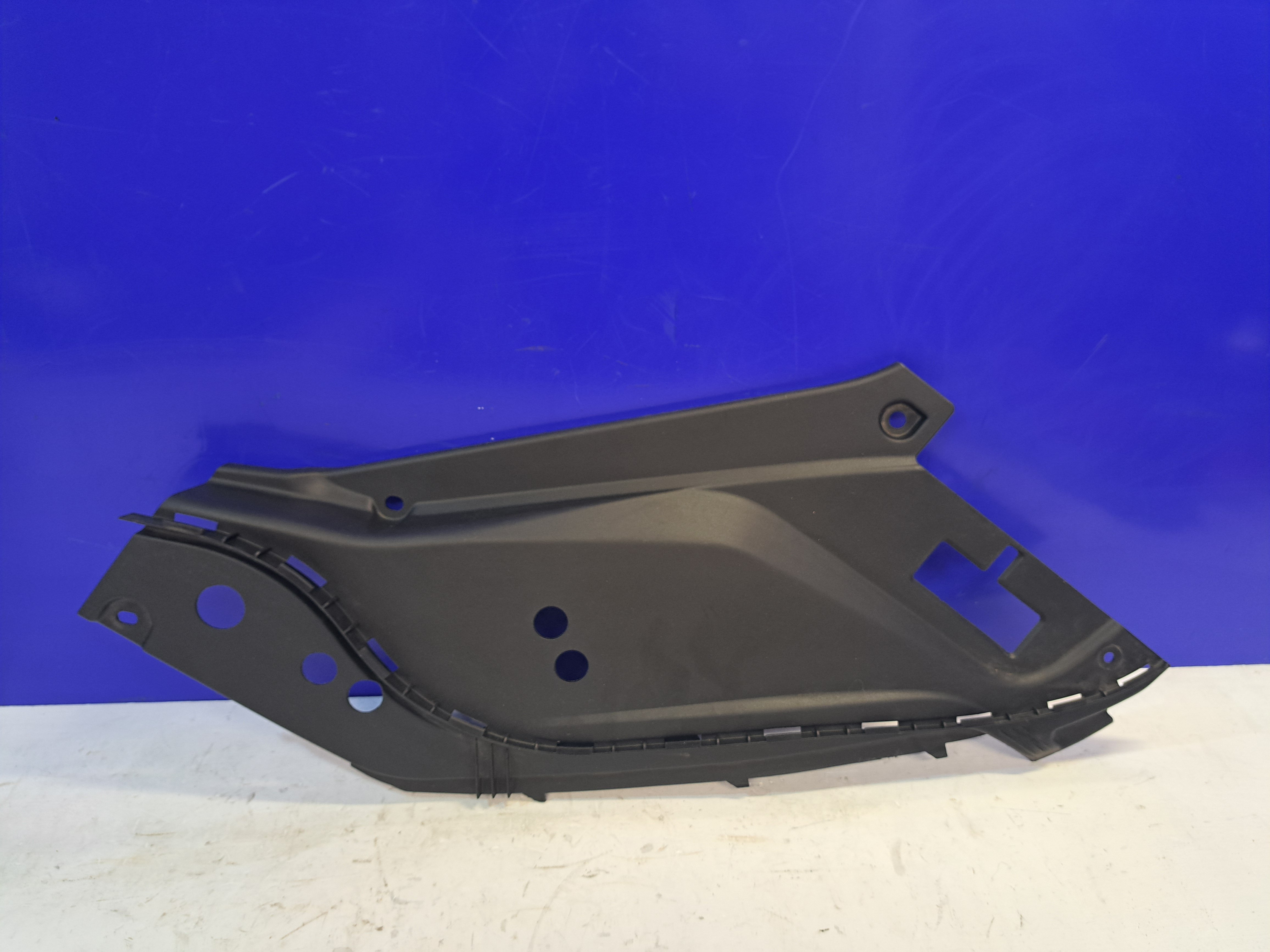 trim トリム 43冊(VOL21,22,43〜57,59〜84) 2016-2024 VOLVO XC90 REAR LEFT DOOR SIDE MOLDING NEW OEM