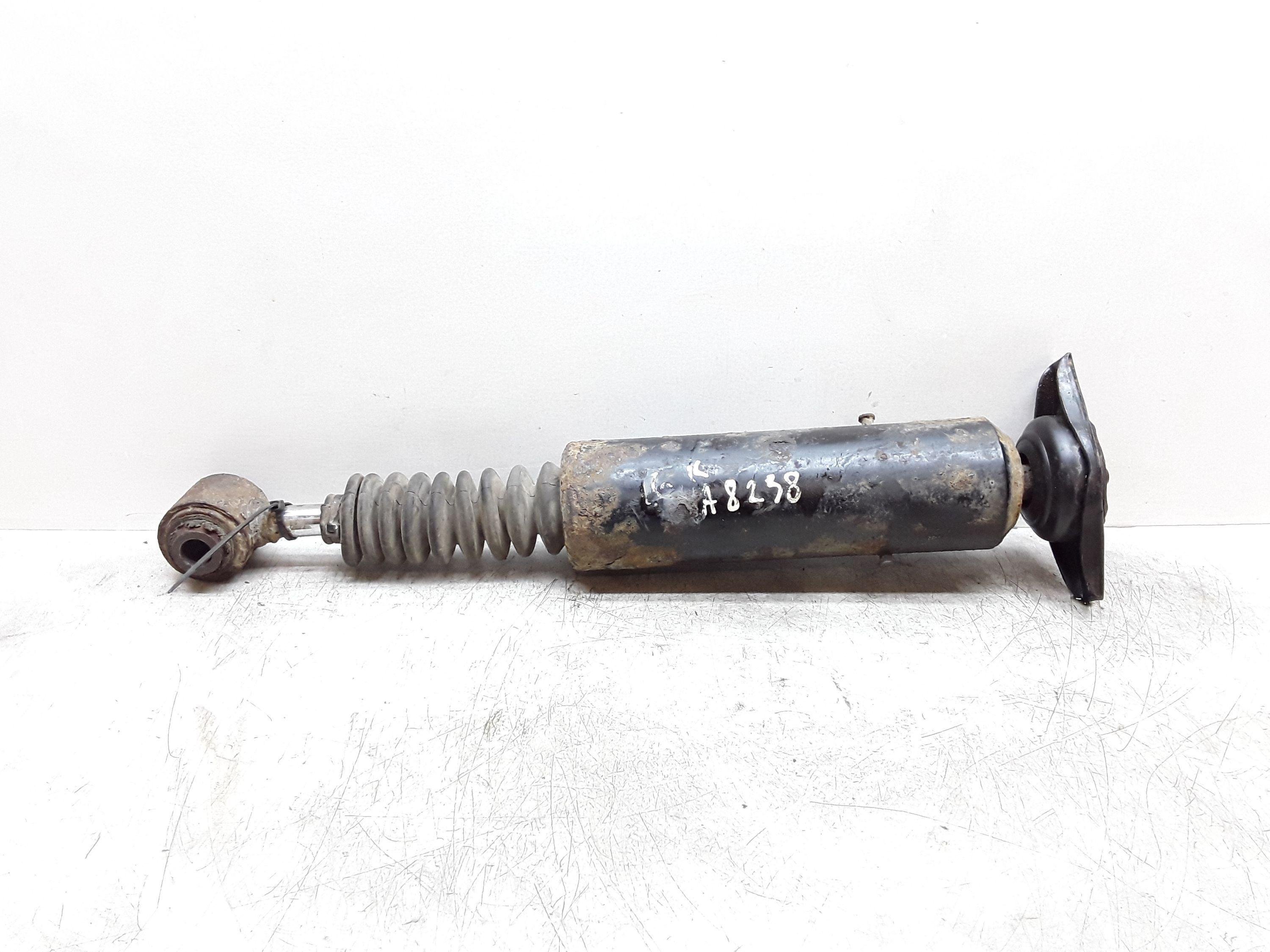 ヴェル　泡3号12 VOLVO V70 3 generation (2007-2020) Rear Right Shock Absorber