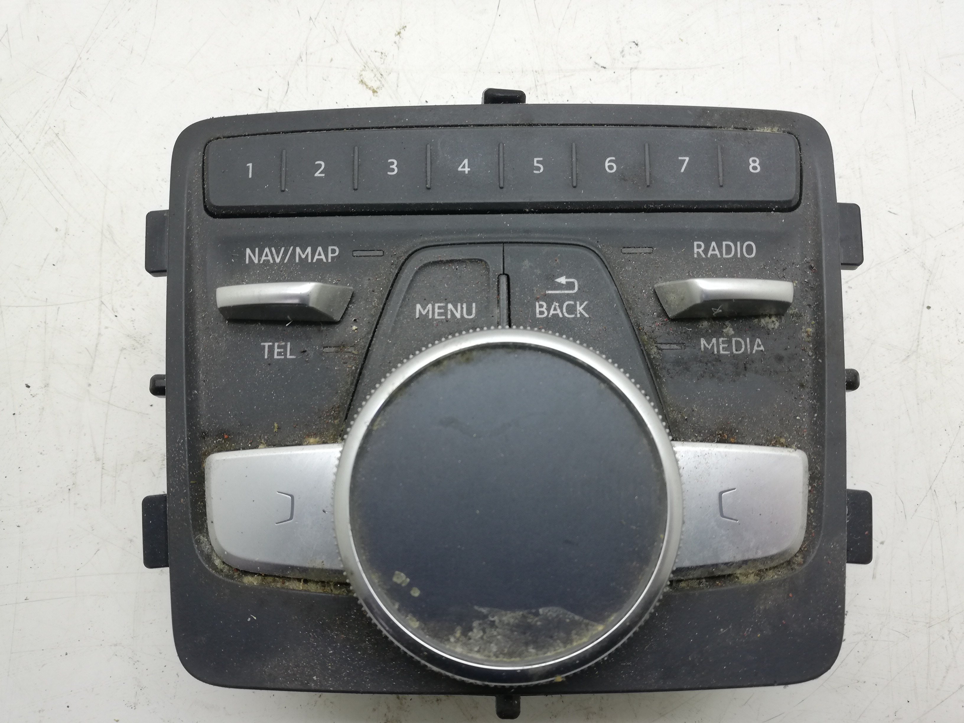 Audi A4 Sedan 2.0 40 TDI 16V (DESA) NAVIGATIE SYSTEEM  20 8W0919614T |8W0919614T|AUDI||