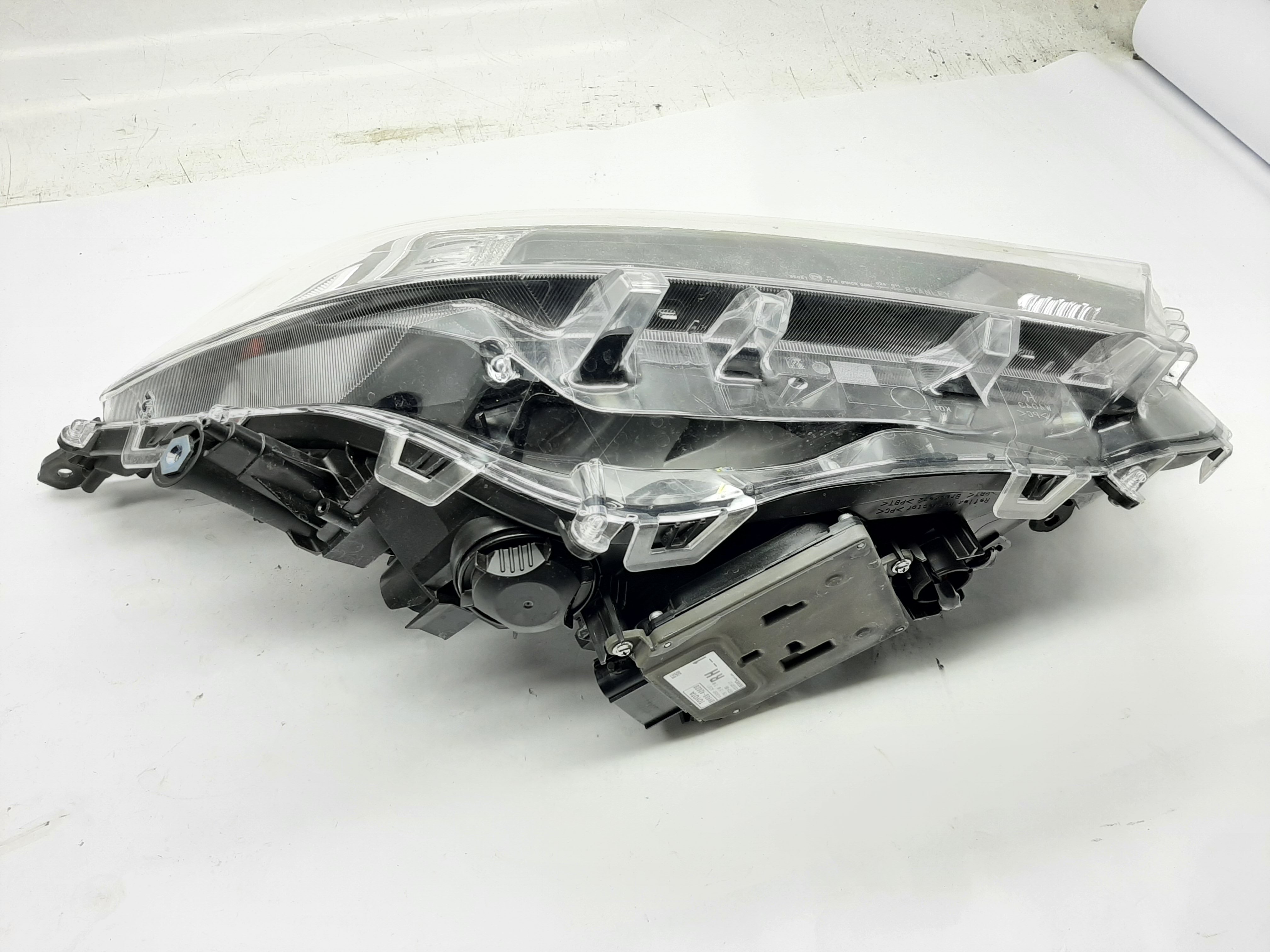 ワァ Genuine BMW Z3 HVAC Climate Control Base Plate - 64118398937